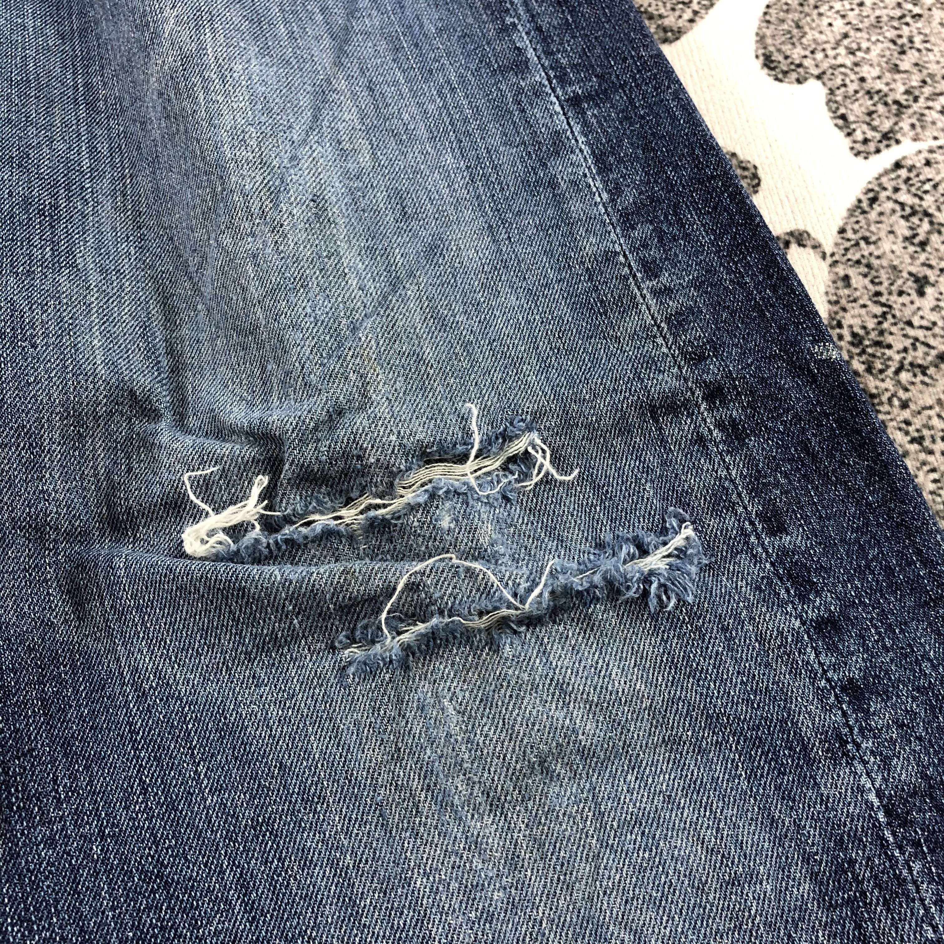 Levi's Vintage Levis 505 Jeans Distress Faded Blue Denim KJ980 Size US 34 / EU 50 - 9 Thumbnail