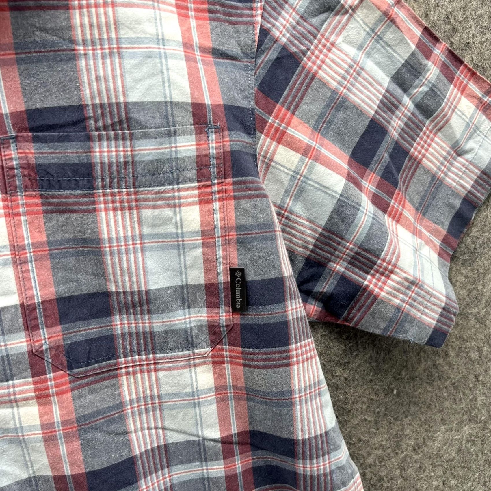 Vintage VINTAGE Columbia Shirt Men Medium Adult Blue Plaid Button-Up Short Sleeve Casual Size US M / EU 48-50 / 2 - 5 Thumbnail