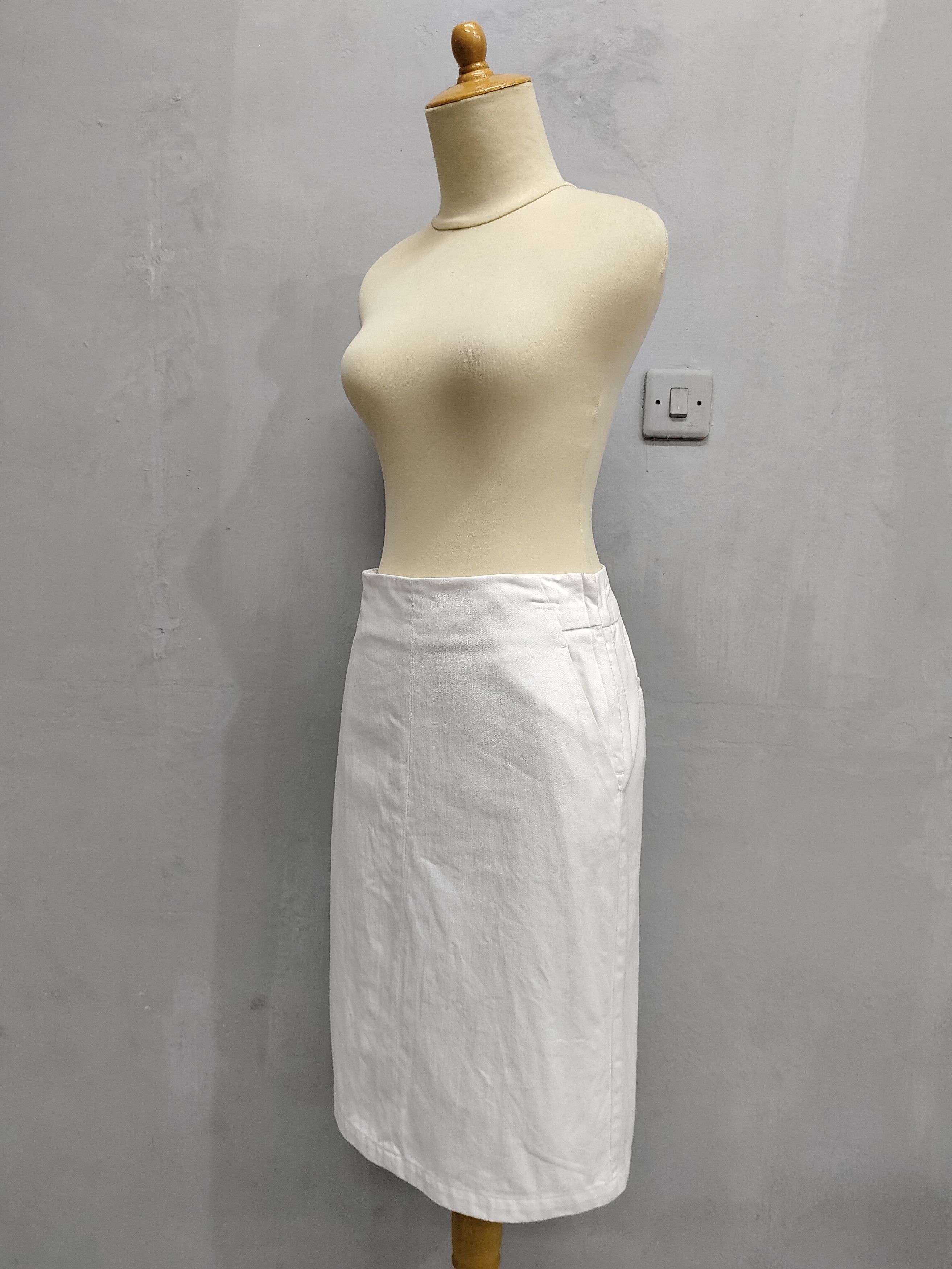 URBAN RESEARCH DOORS 🇯🇵 Urban Research Doors 🇯🇵 Denim Knee Skirt Size 29" - 3 Thumbnail