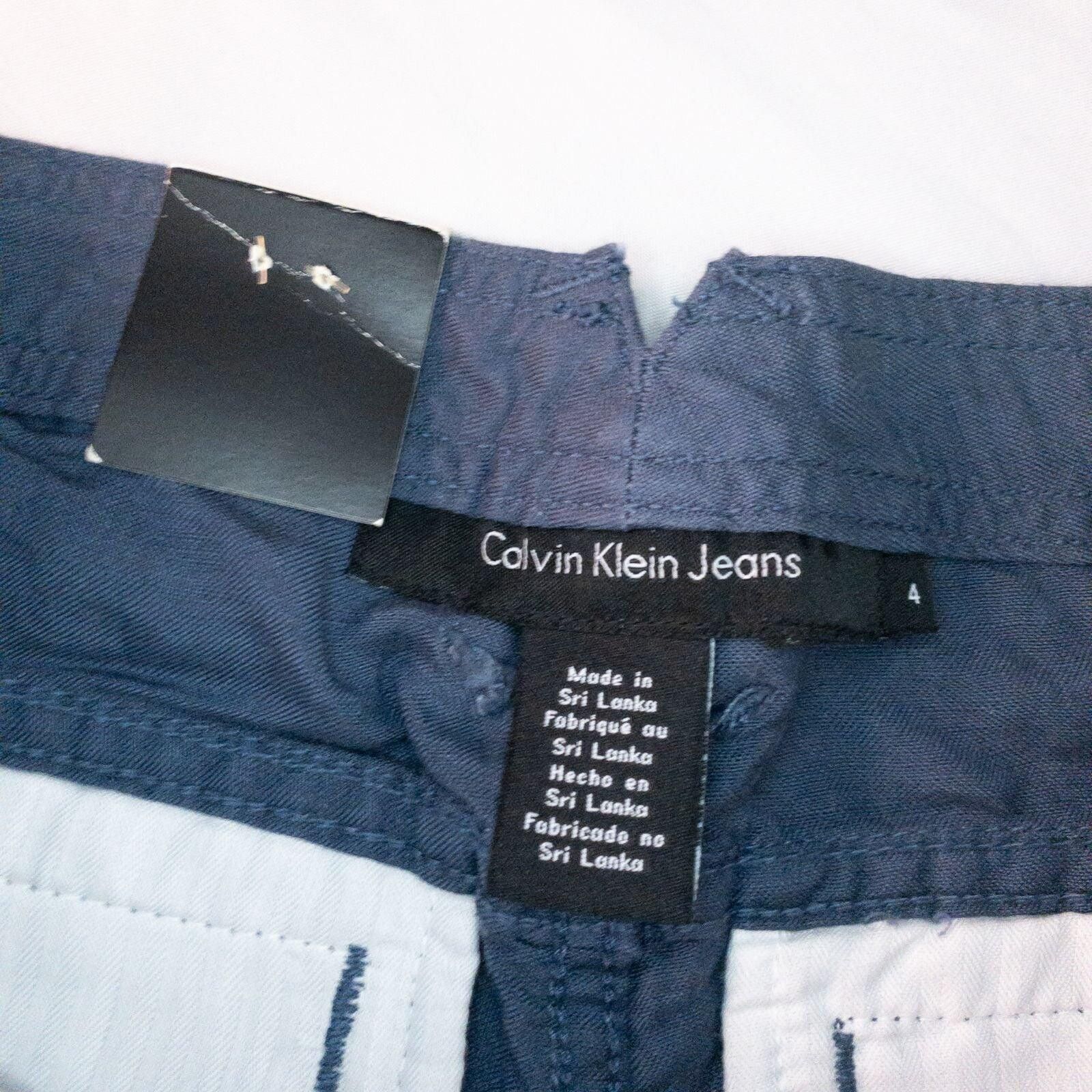 Calvin Klein Calvin Klein Blue Solid Shorts Womens 4 Small Size 27" / US 4 / IT 40 - 10 Thumbnail