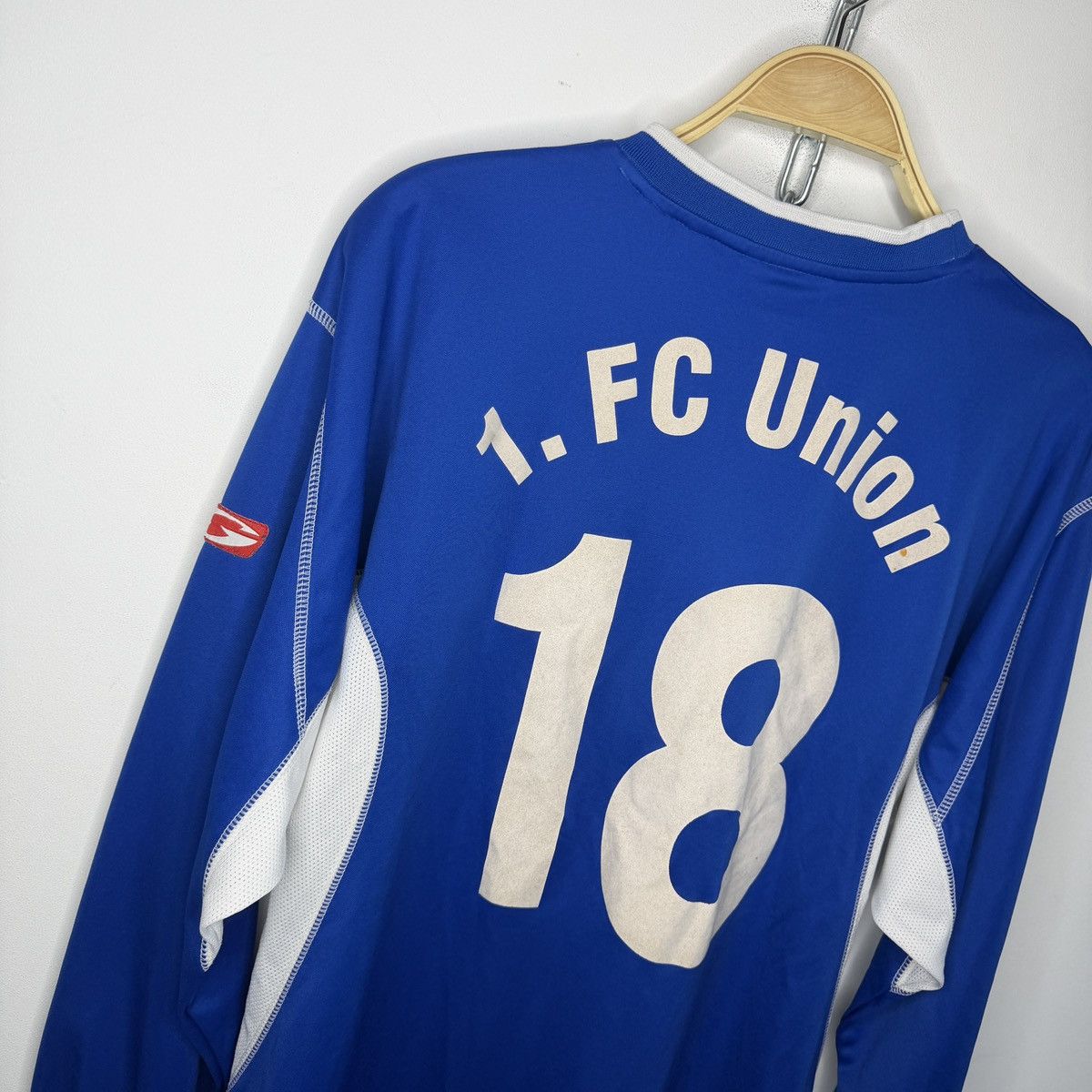 Other Saller 1.FC Union Berlin 2003 away jersey Size US L / EU 52-54 / 3 - 9 Thumbnail
