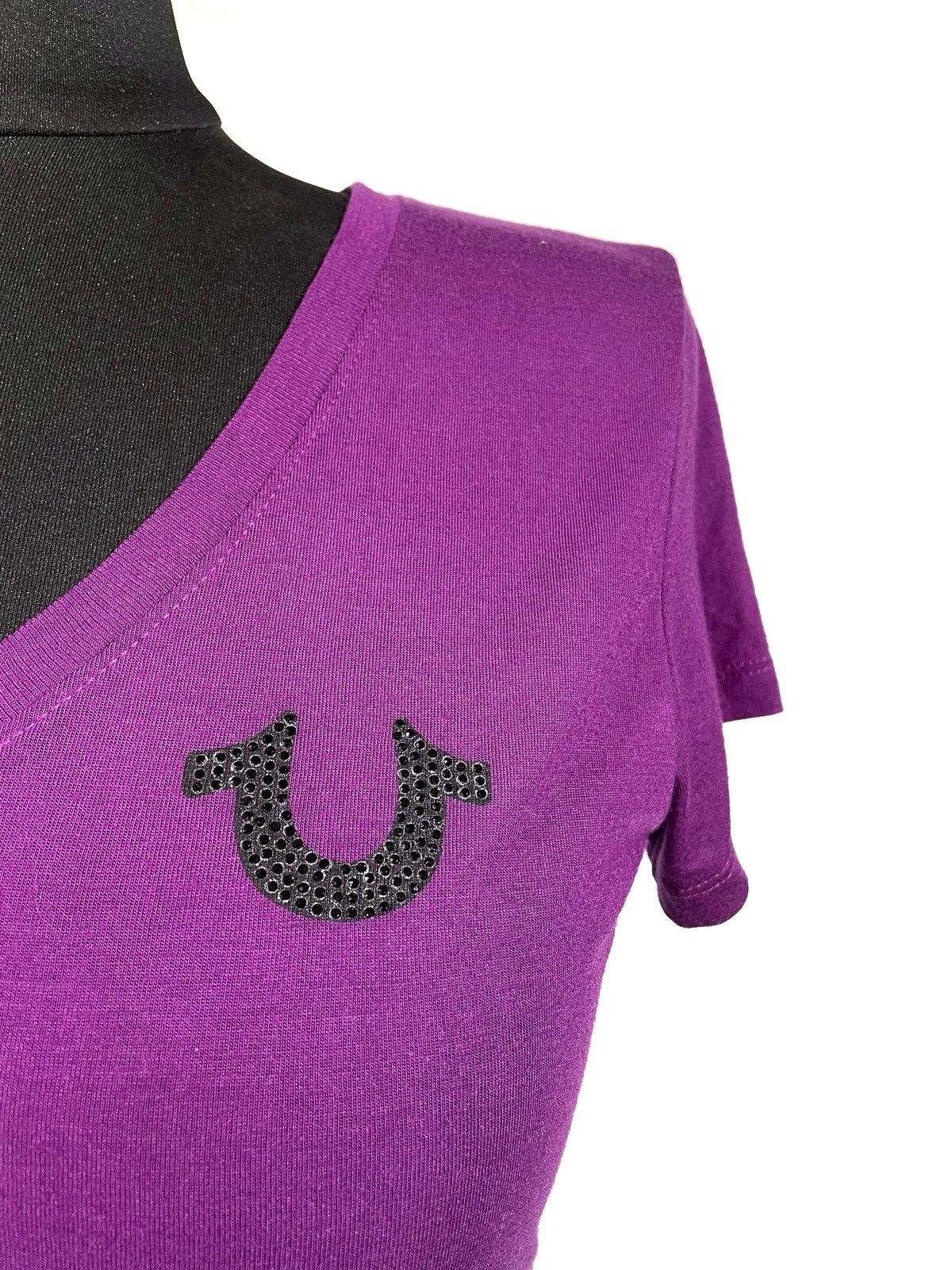 Japanese Brand × True Religion True Religion Women T Shirt V Neck Purple Rhinestone Logo Size L / US 10 / IT 46 - 3 Thumbnail