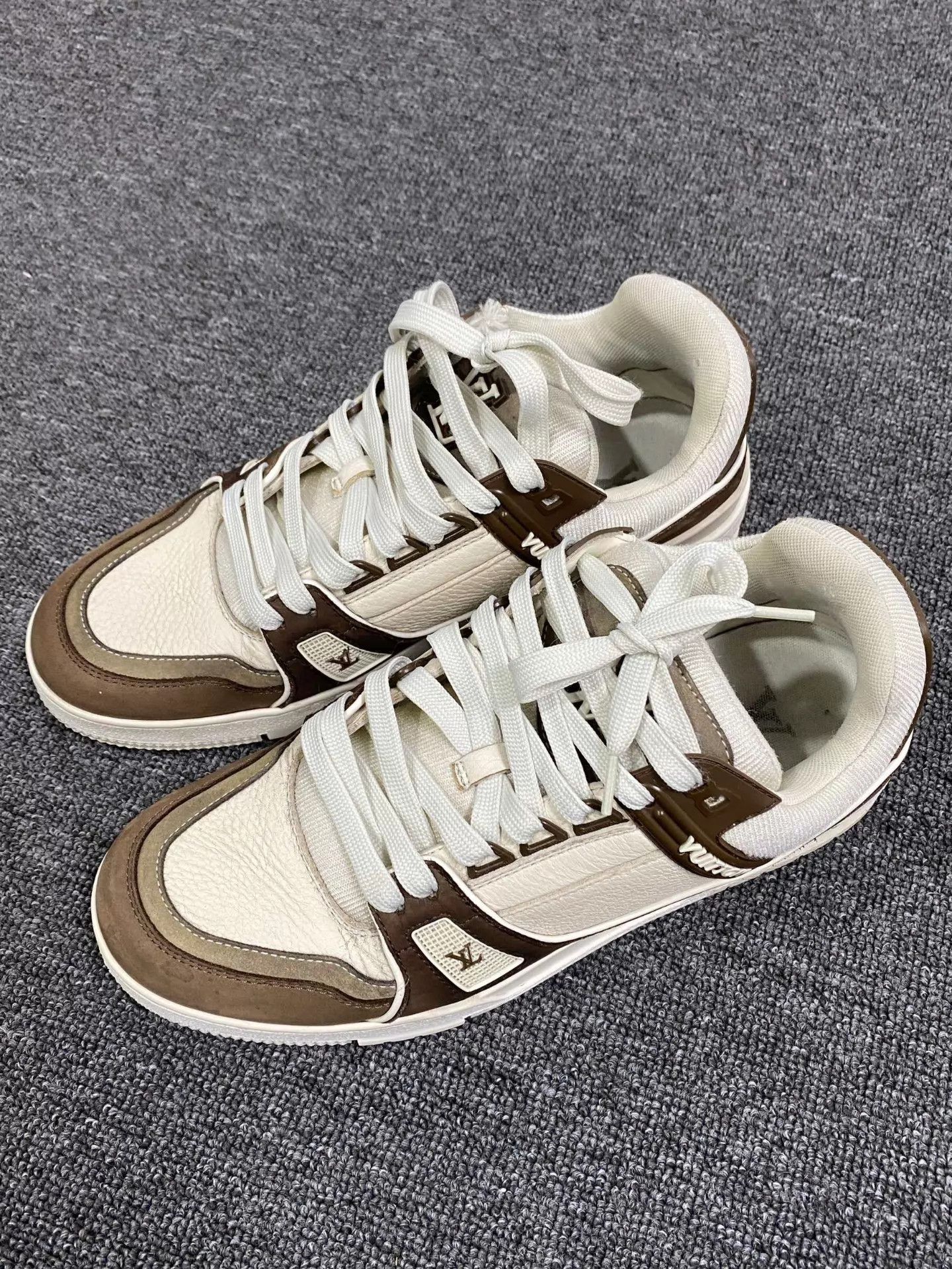 Louis Vuitton LV Mocha 98 New Trainer 40.5 Size US 7.5 / EU 40-41 - 1 Thumbnail
