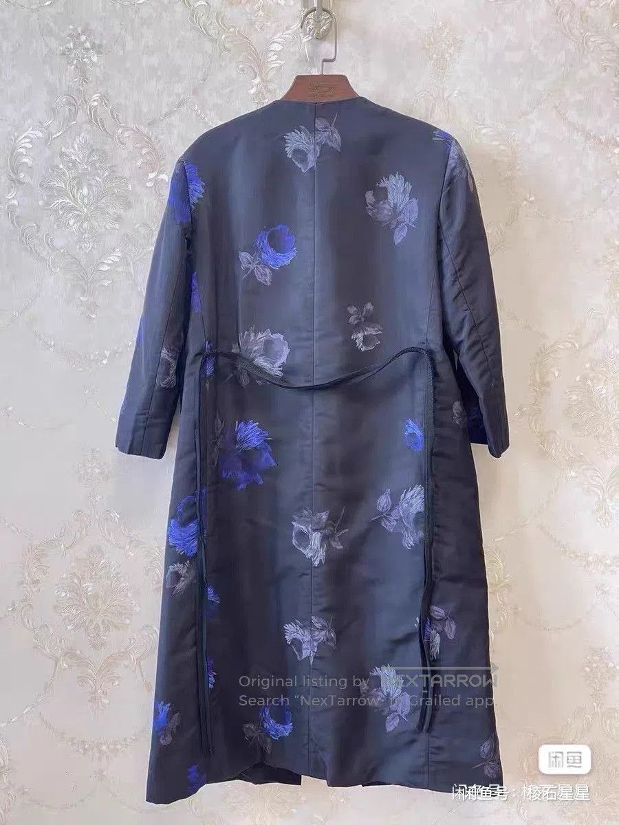 Prada Prada Silk Long Coat with Chinese Knots. Size M / US 6-8 / IT 42-44 - 7 Thumbnail
