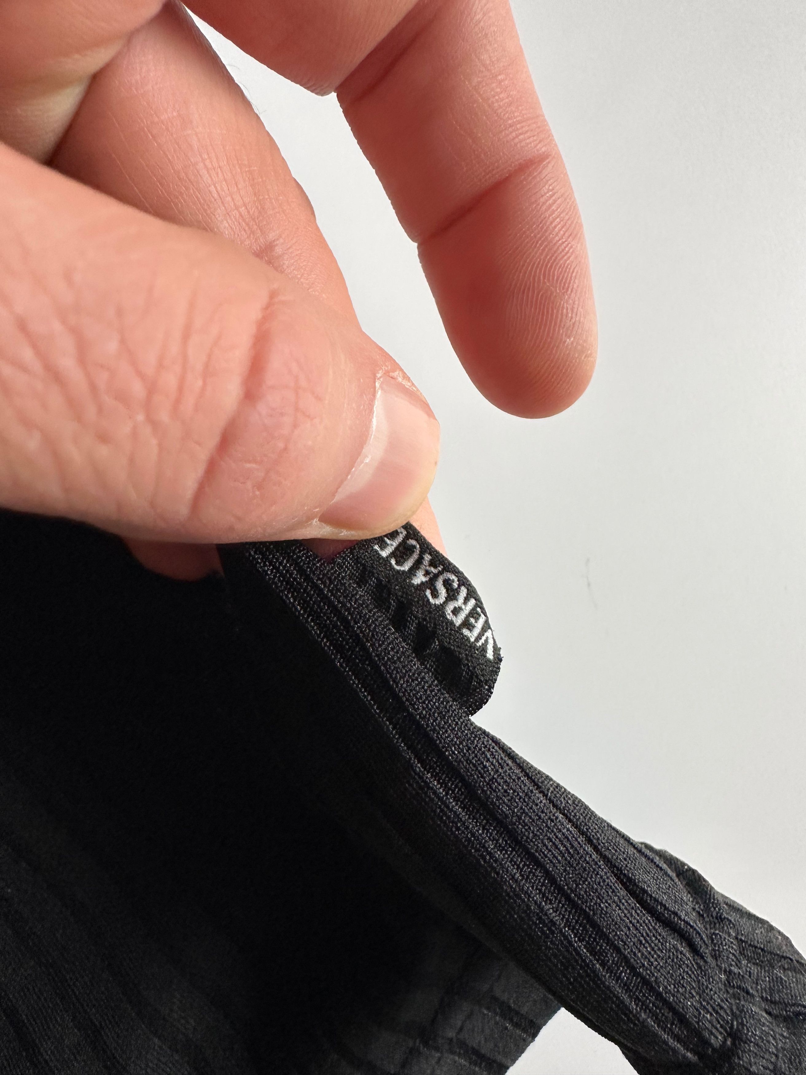 Versace 90's Vintage Gianni Versace black Y2K t shirt jersey Size US M / EU 48-50 / 2 - 6 Thumbnail