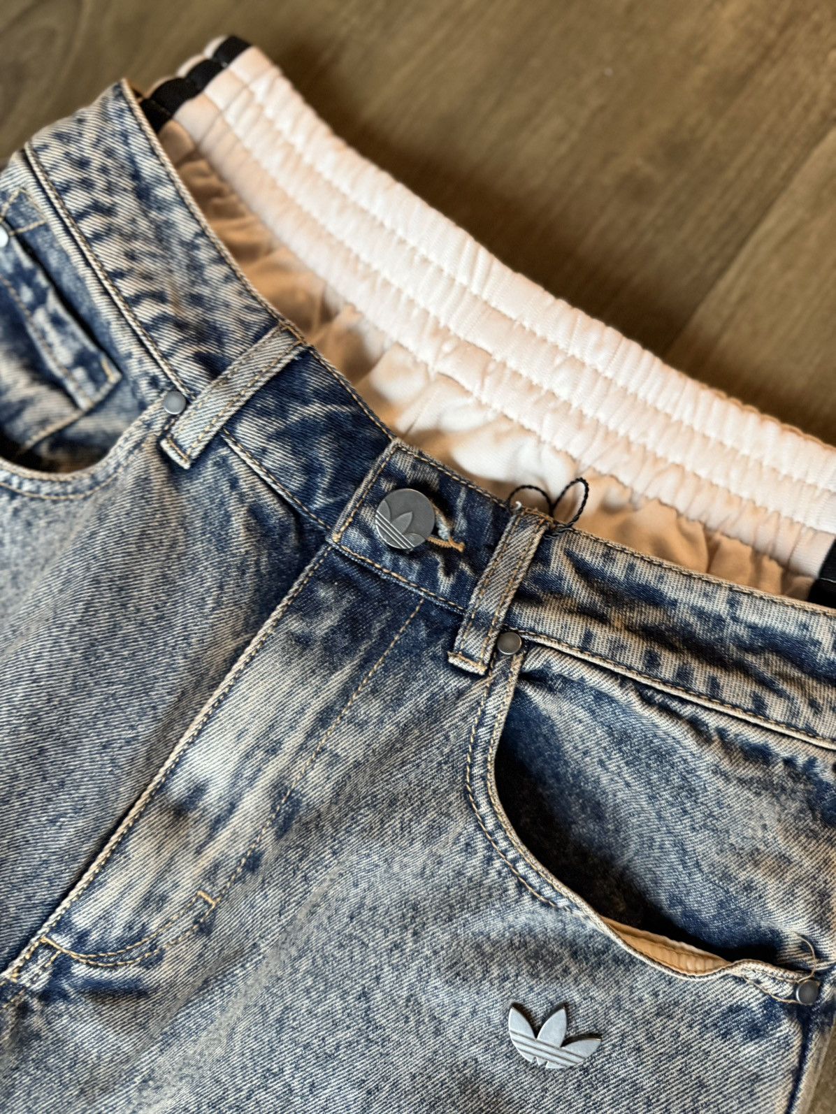 Adidas Adidas adilenum 5.0 deconstructed denim jeans Size 25" / US 0 / IT 36 - 5 Thumbnail