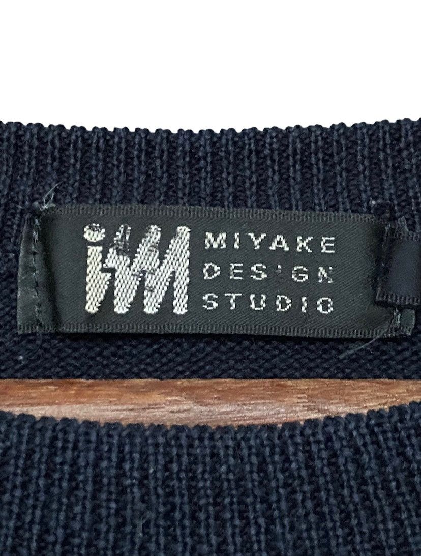 Vintage Vintage Japanese Brand Issey Miyake Plain Sweatshirt 1990s Size US S / EU 44-46 / 1 - 7 Thumbnail
