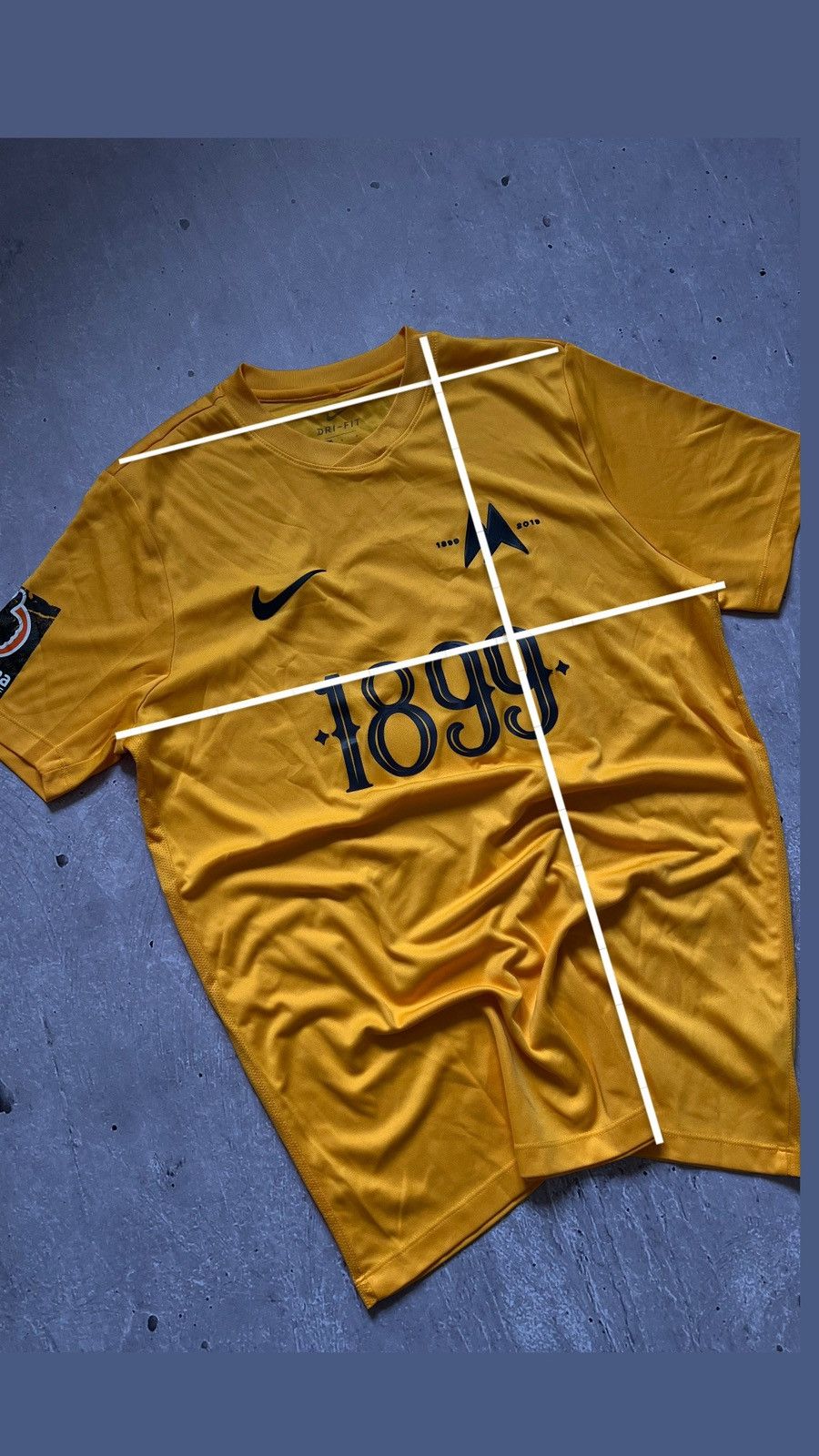 Nike Torquay United 2019-20 Nike t-shirt football jersey sz L #4 Size US L / EU 52-54 / 3 - 14 Thumbnail