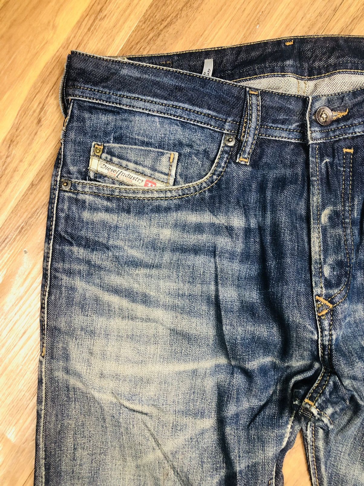 Diesel Diesel Buster 0838E Regular Slim Tapered Jeans (38) Size US 32 / EU 48 - 5 Thumbnail
