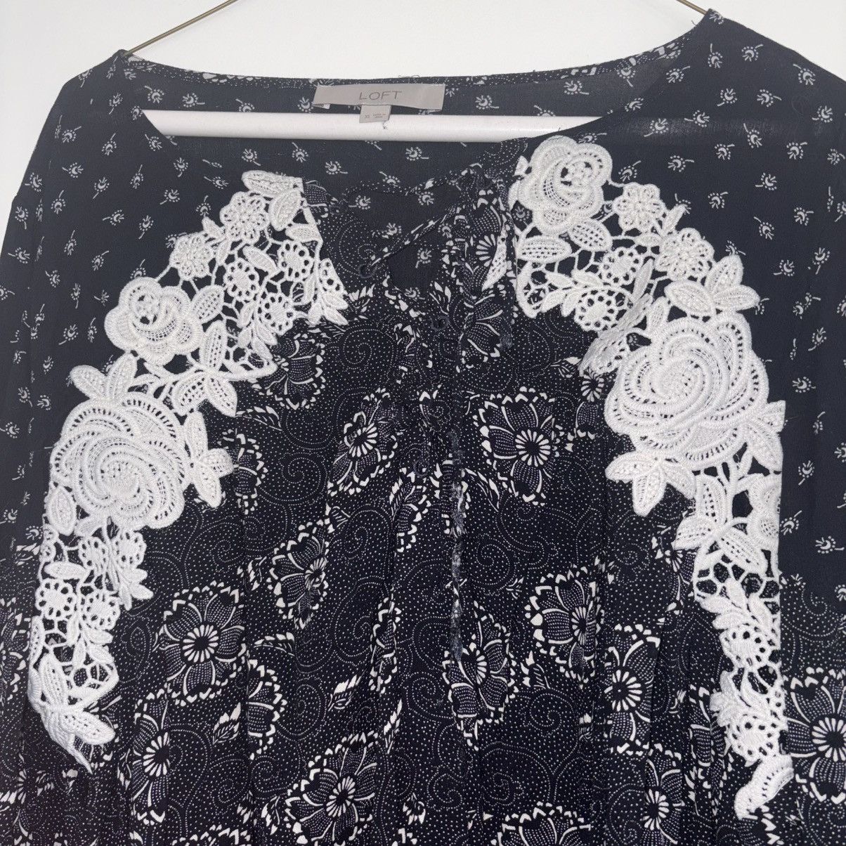 Ann Taylor Ann Taylor Loft Long Sleeve Blue and White Floral Blouse Size XL / US 12-14 / IT 48-50 - 2 Thumbnail