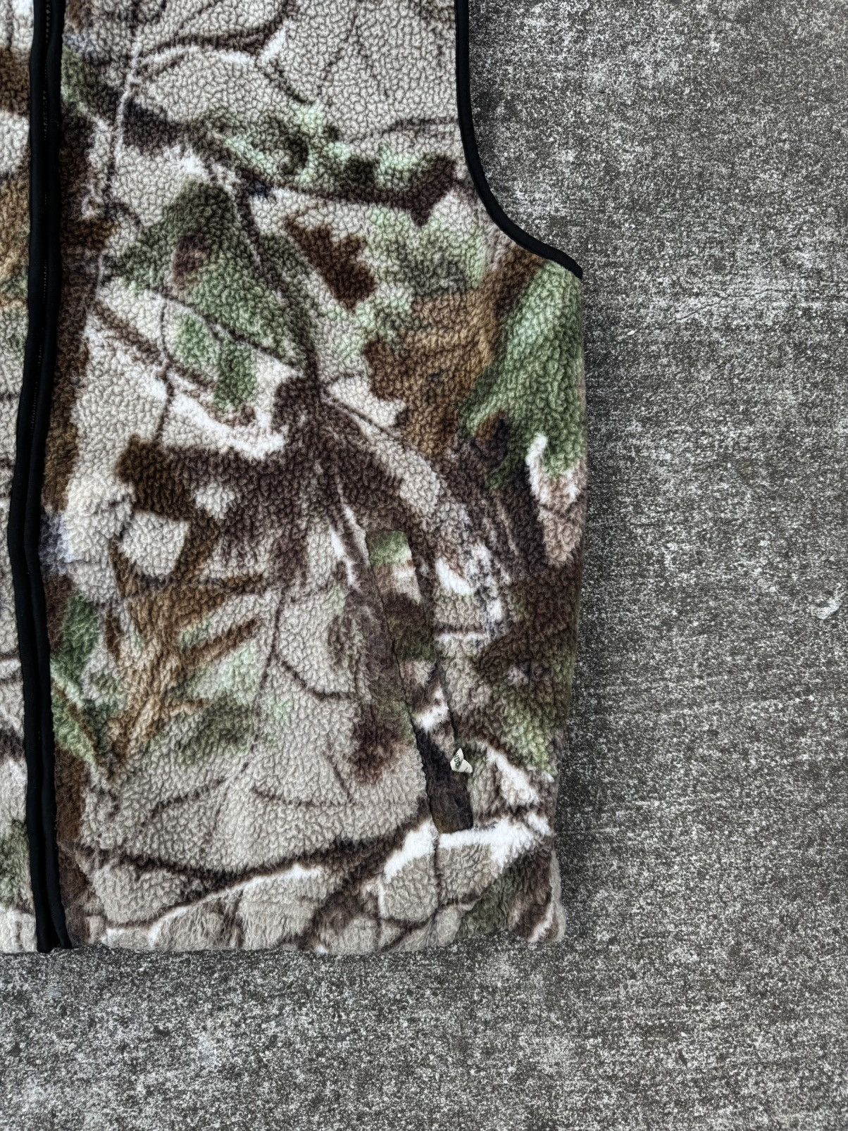 Vintage Vintage Real Tree Camo Vest Fleece size XL Size US XL / EU 56 / 4 - 2 Thumbnail