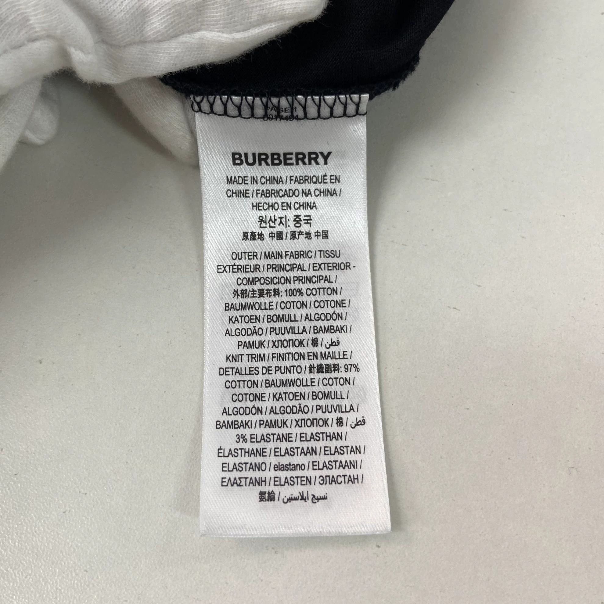 Burberry Burberry Black Printed Tee L 7513 Size US L / EU 52-54 / 3 - 6 Thumbnail