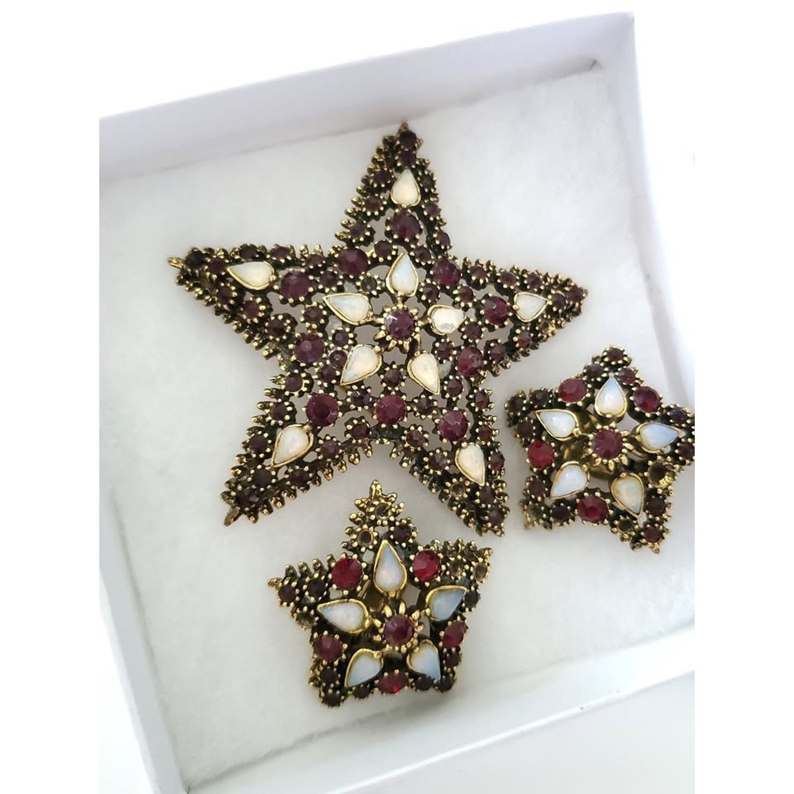 Other Vintage Red Rhinestone and Faux Opal Star Brooch and Earring Size ONE SIZE - 1 Thumbnail