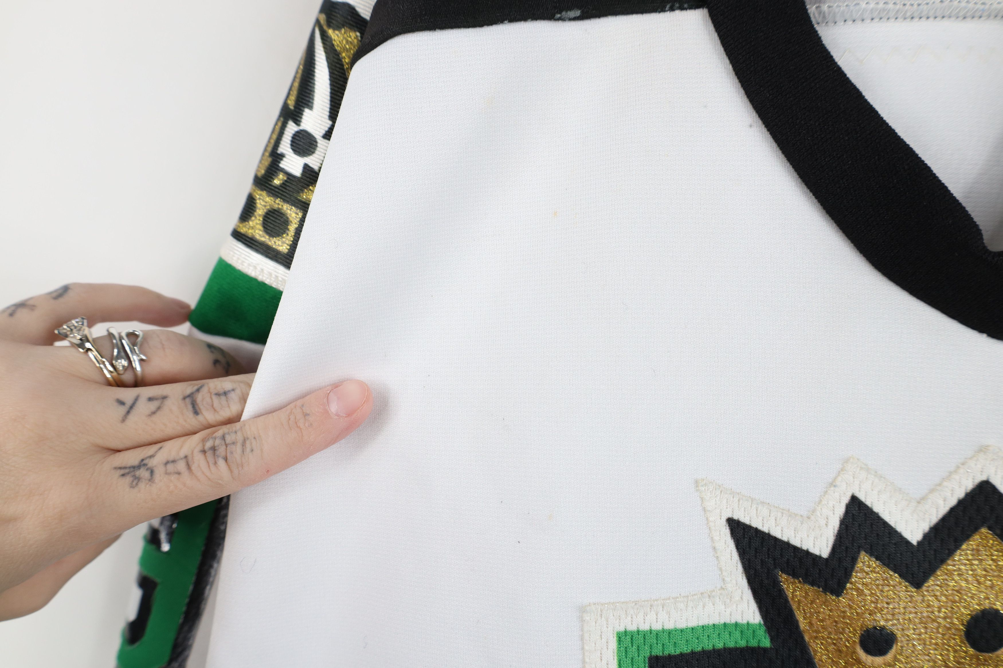 Vintage Vintage Spell Out Striped Kings Hockey Jersey White Green Size US L / EU 52-54 / 3 - 8 Thumbnail