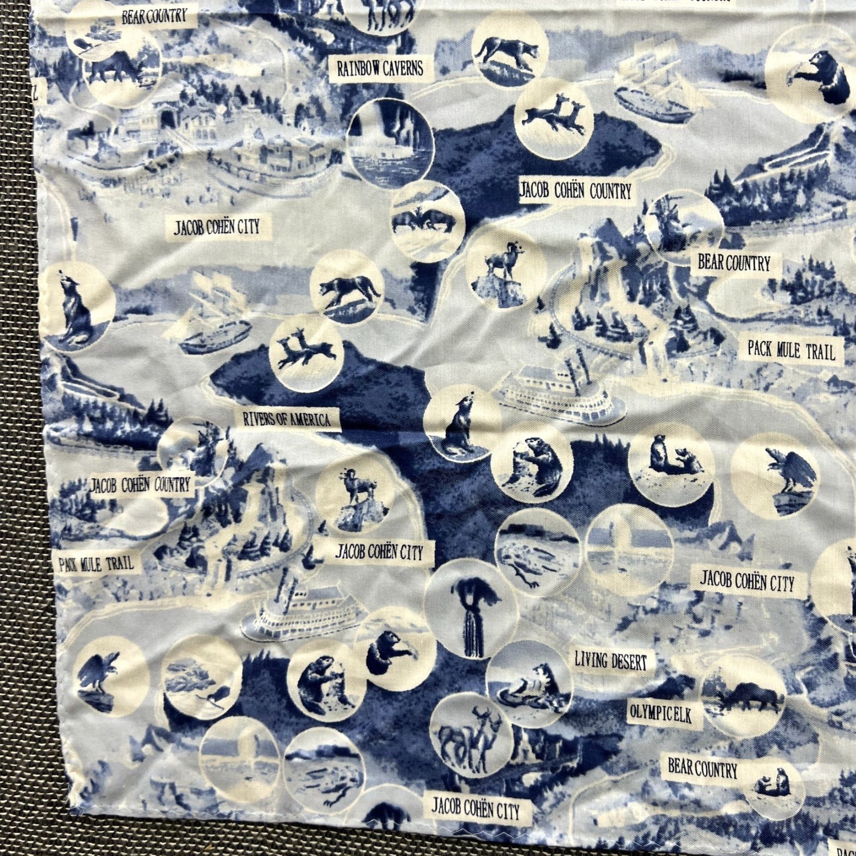 Jacob Cohen Jacob Cohen Hankerchief 22x22 Cotton Silk Winter Deer Snow Multicolor Fabric Microfiber AOP Unisex 22x22 Mens Womens Boys Girls Size ONE SIZE - 5 Thumbnail