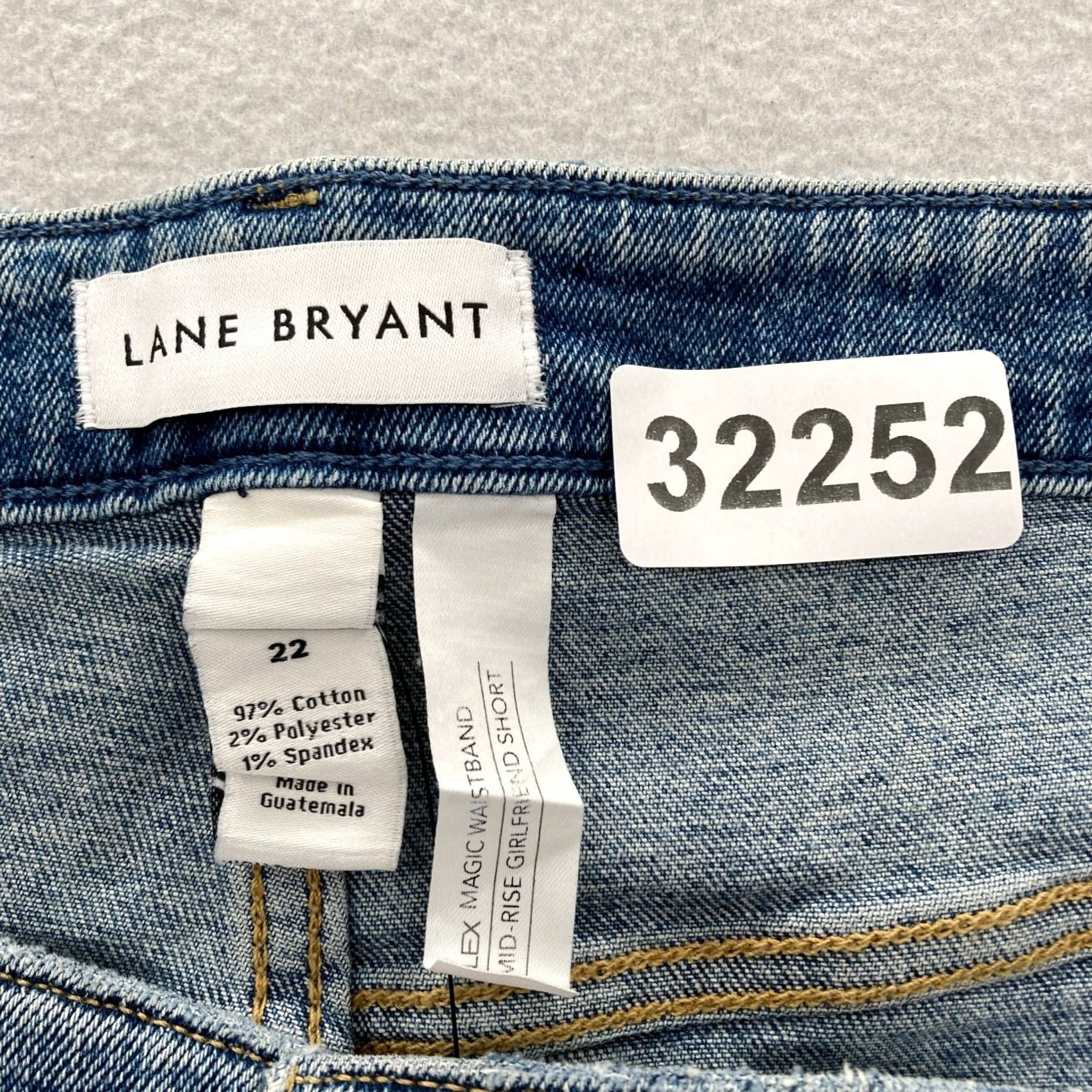 Vintage Lane Bryant Girlfriend Jean Shorts Women's 22 Blue Stretch Denim Magic Waistband Size 40" / US 18 - 6 Thumbnail