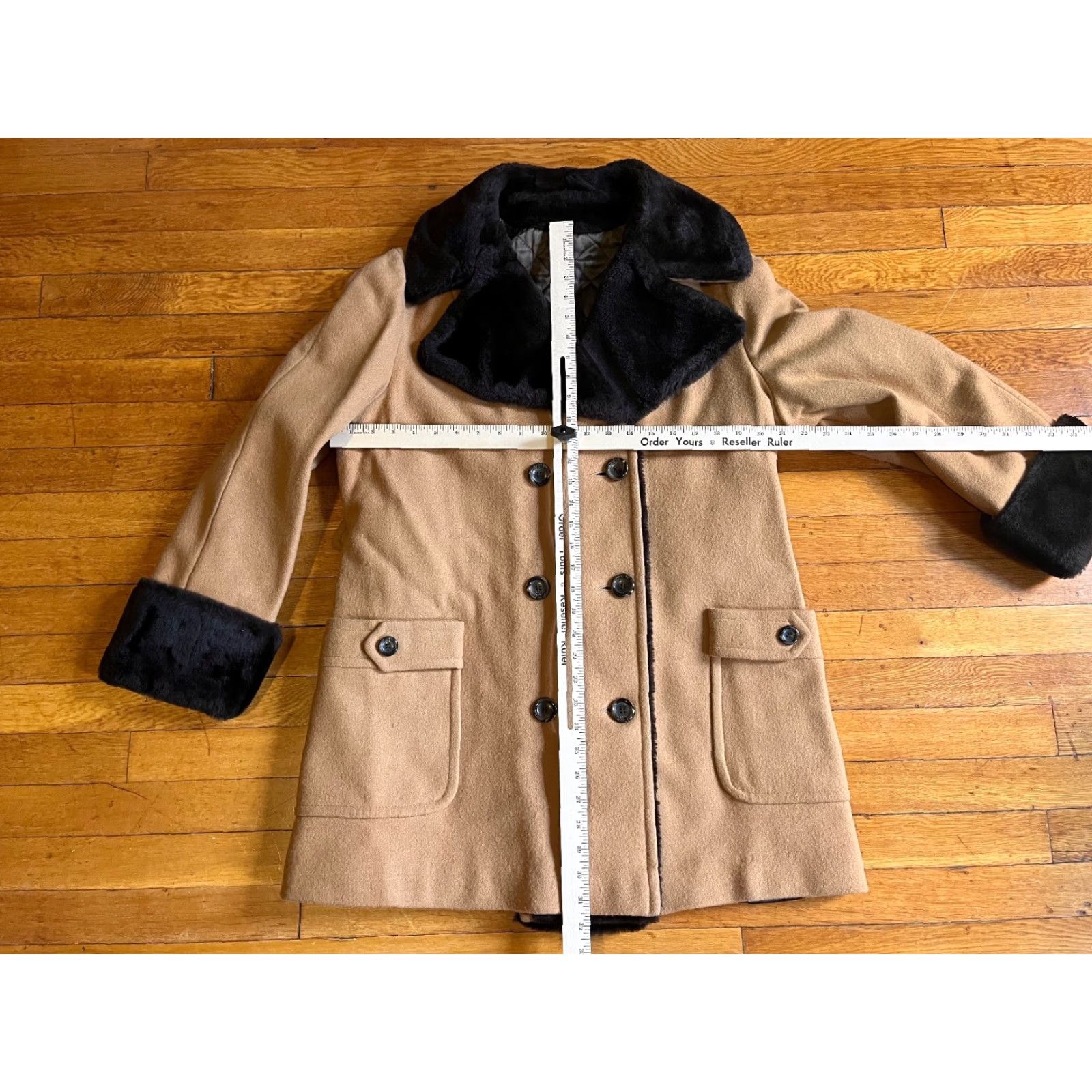 Vintage VINTAGE Boutique Coat Women’s M Beige Faux Fur Collar 60s Overcoat Size M / US 6-8 / IT 42-44 - 7 Thumbnail