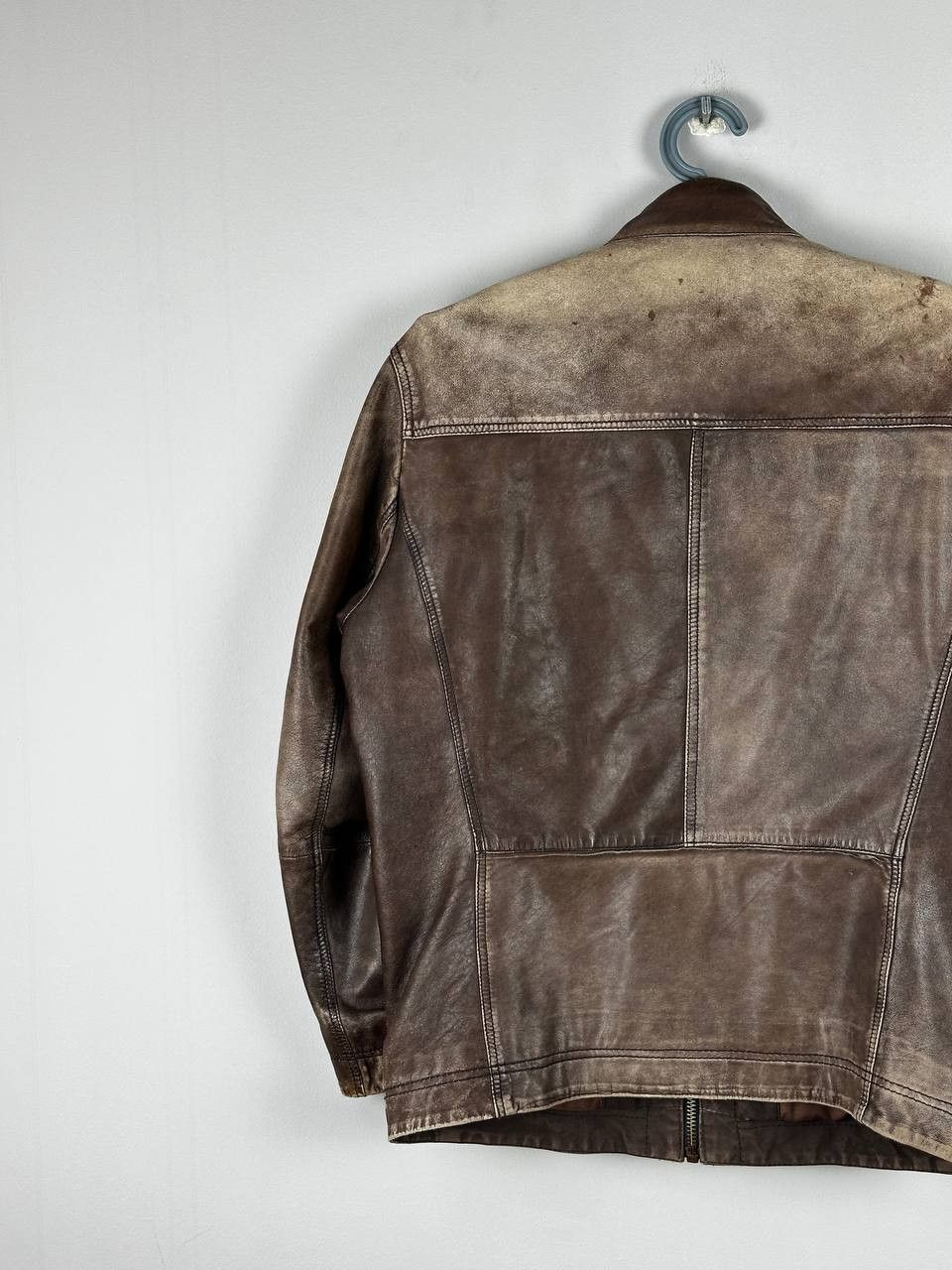 Hugo Boss Vintage Hugo Boss Faded Leather Brown Jacket Size US L / EU 52-54 / 3 - 13 Thumbnail