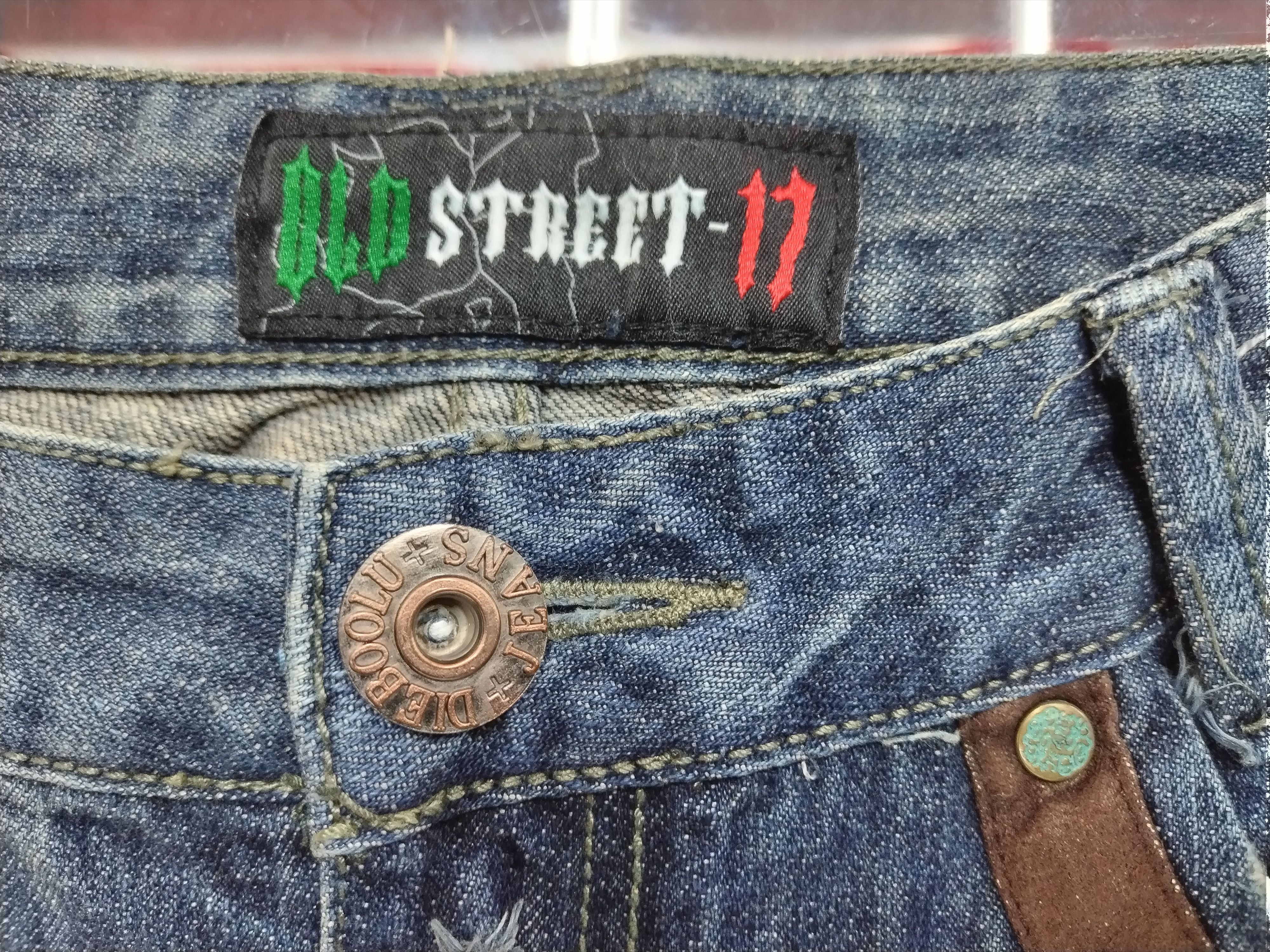 Le Grande Bleu (L.G.B.) 💥Distressed Dieboolu old street chrome hearts design Jeans Size US 32 / EU 48 - 19 Thumbnail