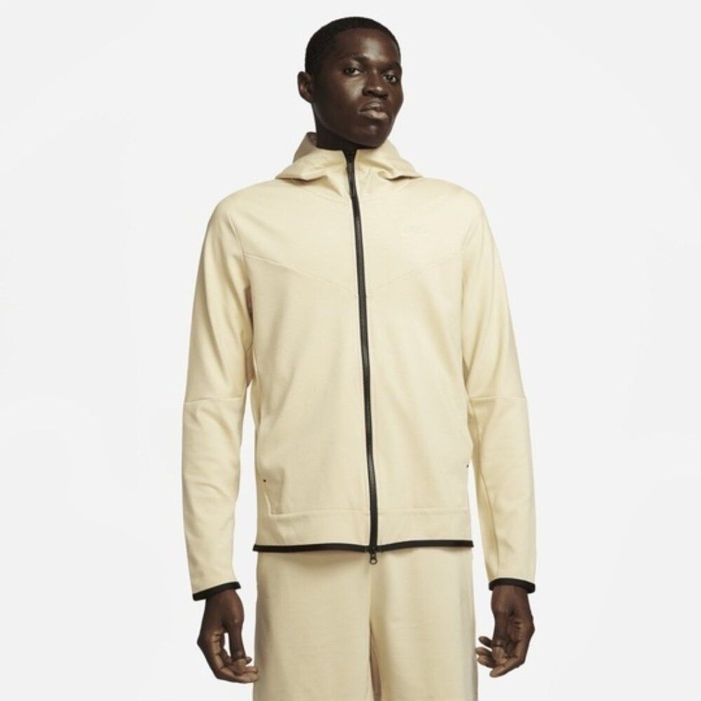 Nike Nike Tech Fleece Tracksuit XXL Cream Sweater & Sweatpants C Size US XXL / EU 58 / 5 - 1 Thumbnail