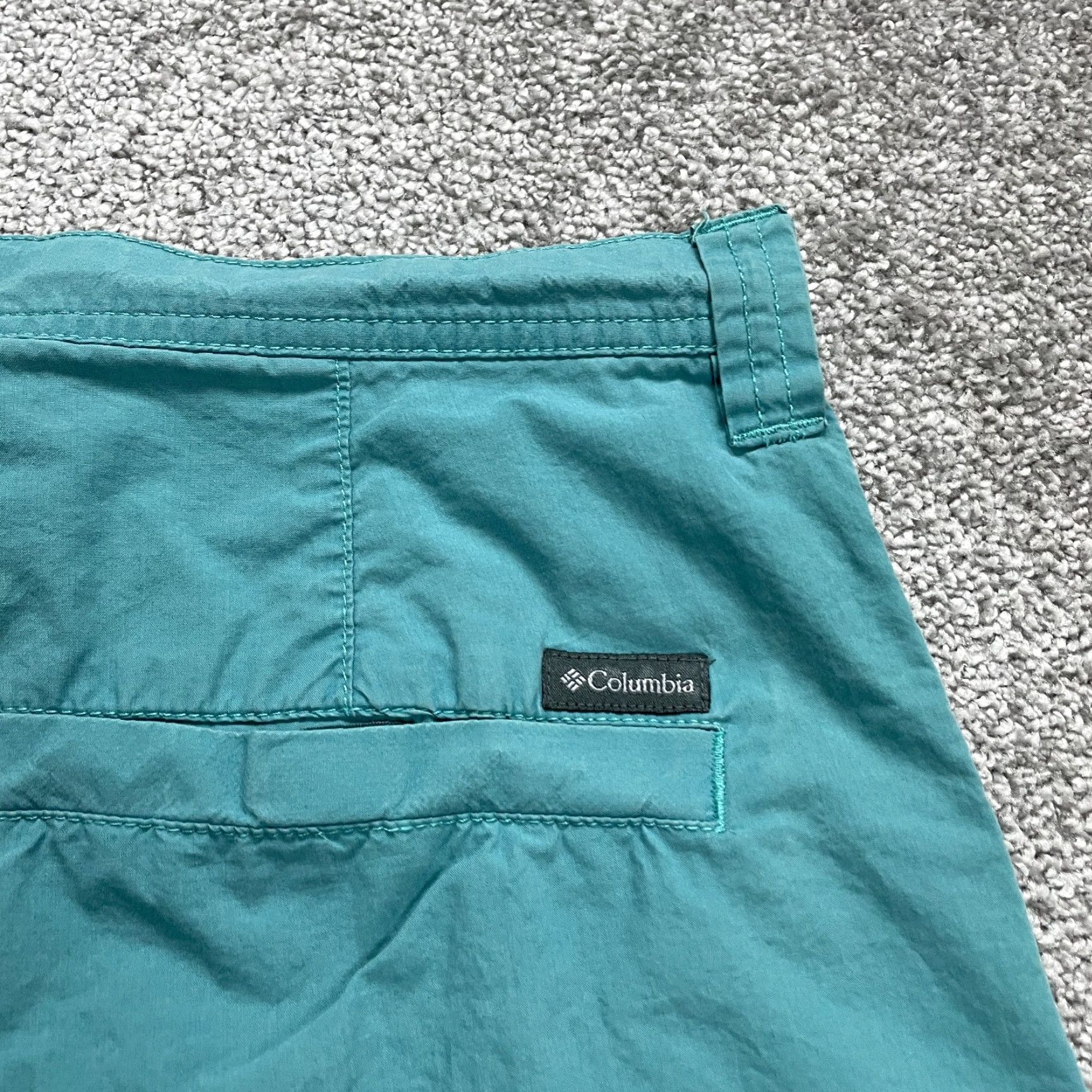 Vintage Columbia Chino Shorts Mens 34x9 Green 100% Cotton Casual Outdoor Fishing Camping Vintage No — Regular Fit, Inseam 9" Size US 34 / EU 50 - 4 Thumbnail