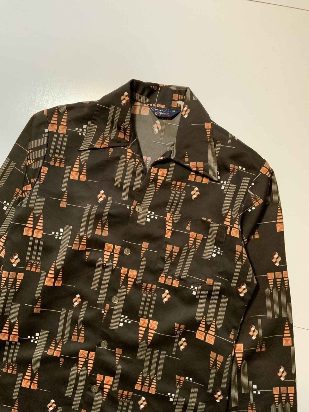 Vintage Vintage 1970s Venus California Geometric Disco Button Shirt Size US M / EU 48-50 / 2 - 3 Thumbnail