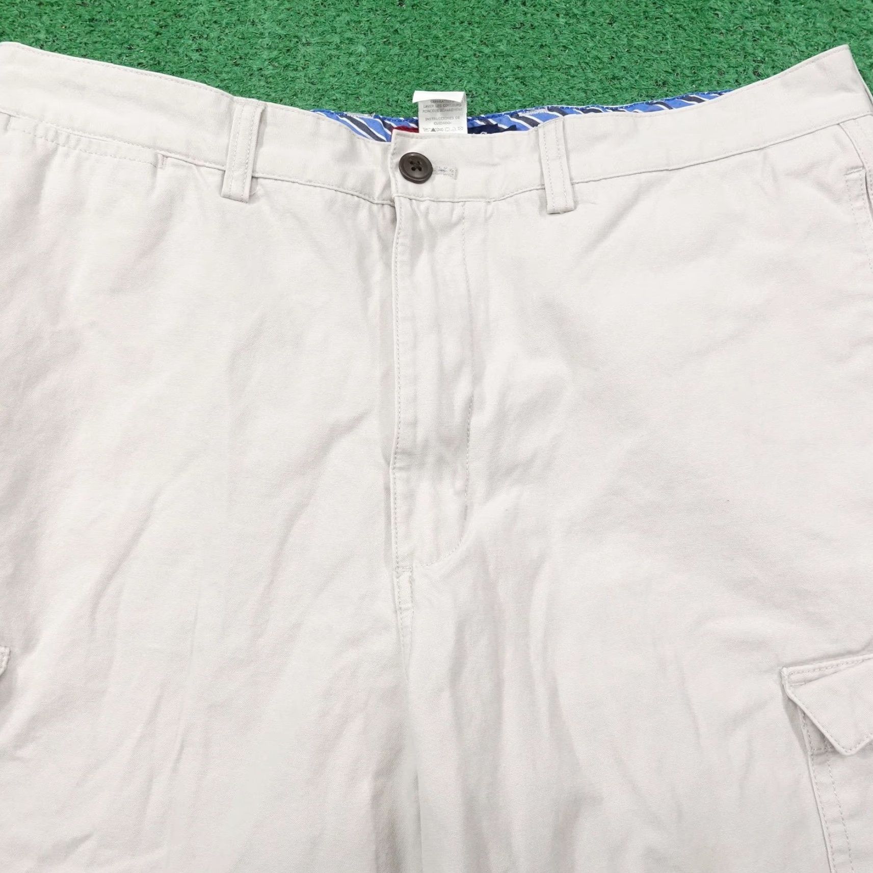 Chaps VINTAGE no — wait; actually Vintage not. So: CHAPS Cargo Shorts Mens 36 Khaki Beige Cotton 9" Inseam Multi Pocket Outdoor Utility Belt Loops 36 Mens Size US 36 / EU 52 - 2 Thumbnail