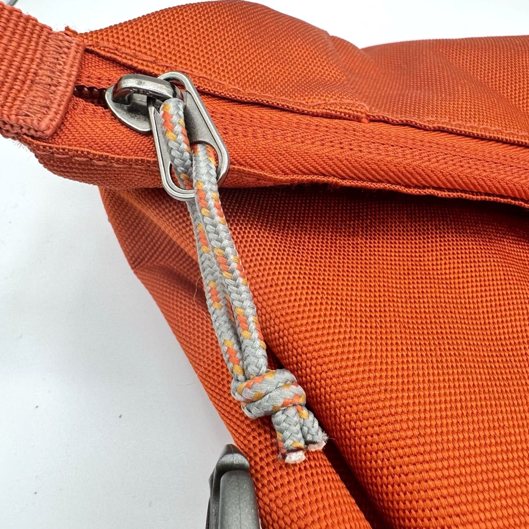 Vintage Craghoppers Backpack OS Orange Mens Classic 16L Rolltop Outdoor Everyday Bag Kiwi Classic 16L Rolltop OS Orange Mens Bag Size ONE SIZE - 7 Thumbnail