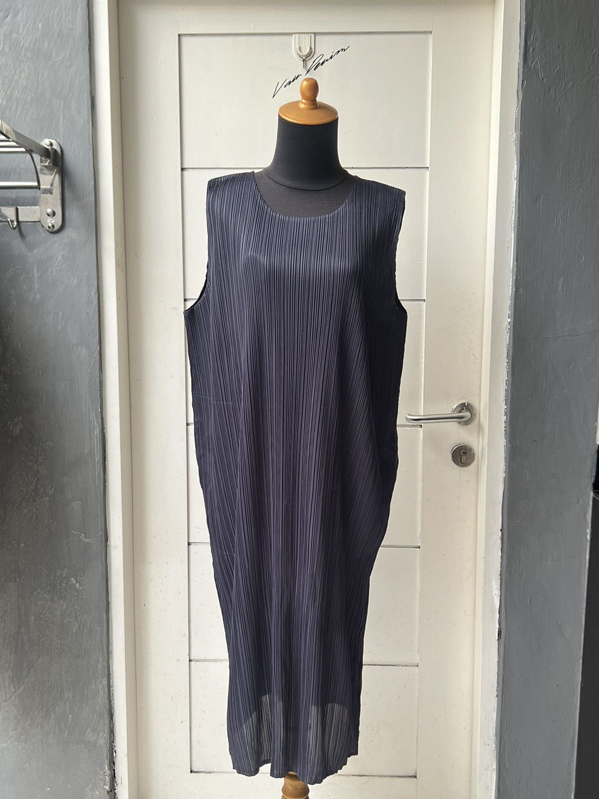 Pleats Please Issey Miyake ISSEY MIYAKE PLEATS PLEASE Grey Dress Size M / US 6-8 / IT 42-44 - 6 Thumbnail