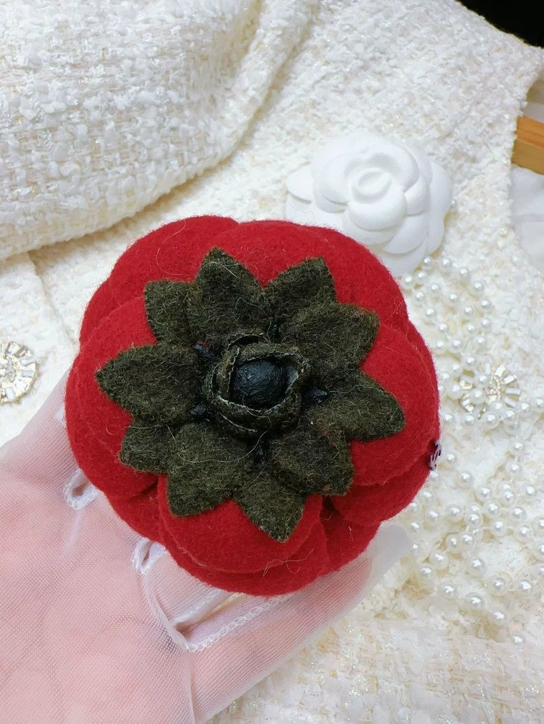 Chanel Chanel Red Camellia Wool Brooch Size ONE SIZE - 4 Thumbnail