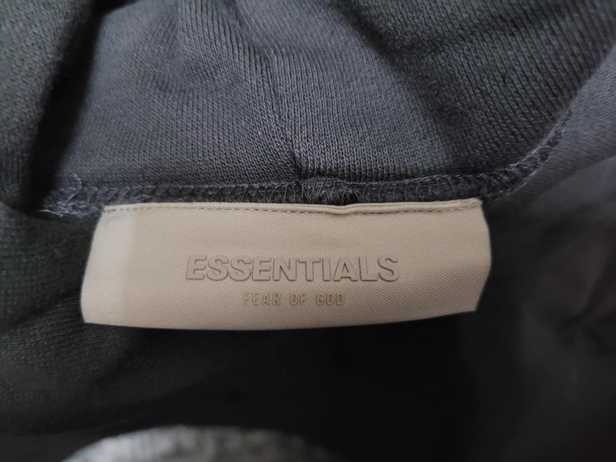 Fear of God sz XXL Fear of God Essentials 1977 Hoodie Iron Size US XXL / EU 58 / 5 - 10 Thumbnail