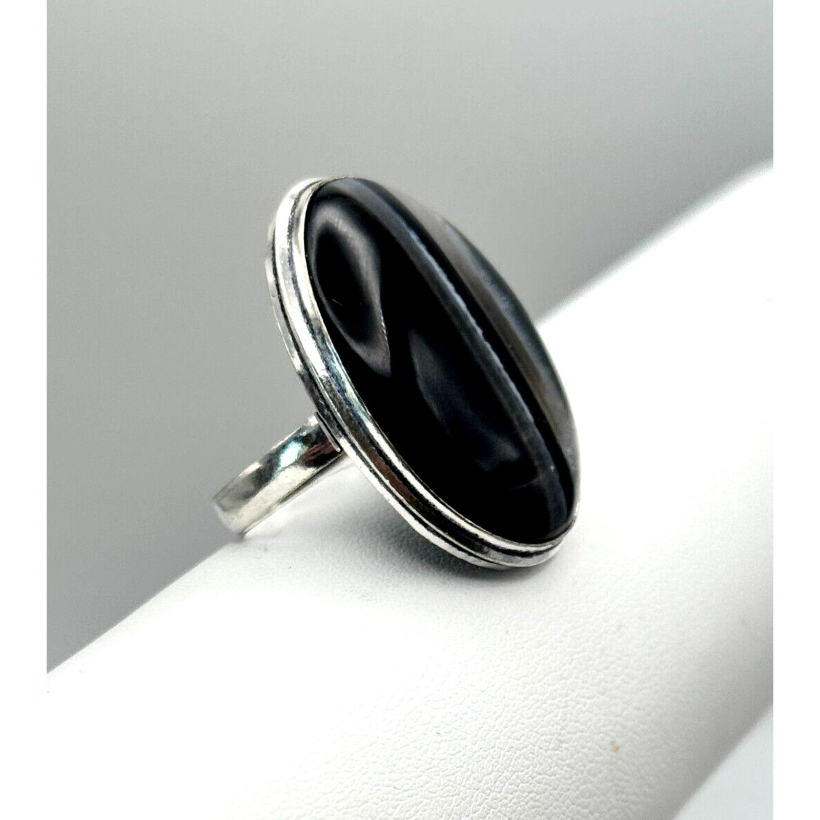 The Unbranded Brand Banded Black Onyx Ring .925 Stone Ring Sz 8 - 11.61 Grams Size ONE SIZE - 3 Thumbnail