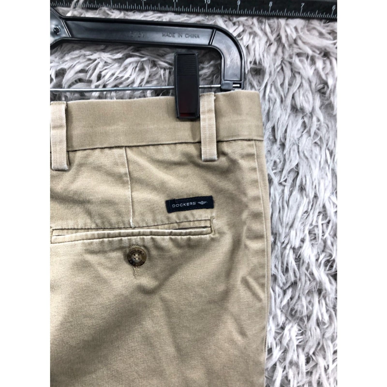 Dockers DOCKERS D3 Classic Khaki Pants Mens 32x34 Beige Flat Front Straight Leg Knits Casual Pants Size US 32 / EU 48 - 6 Thumbnail