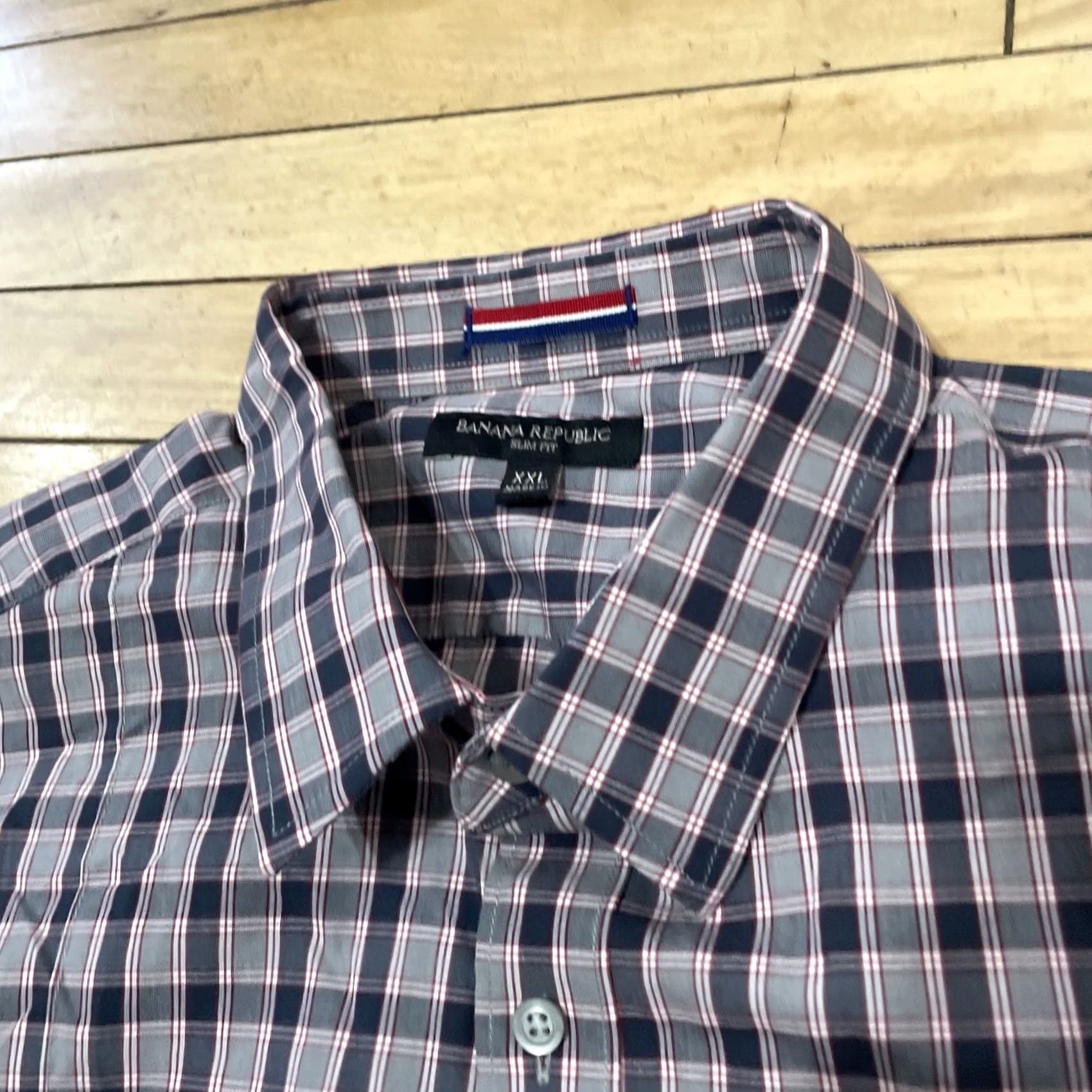Banana Republic VINTAGE Banana Republic Button Shirt Men 2XL Slim Fit Plaid Shirt, Gray Red, Long Sleeve, Button-Up, Classic, 2014, Casual, Business, 2XL Mens Size US XXL / EU 58 / 5 - 3 Thumbnail