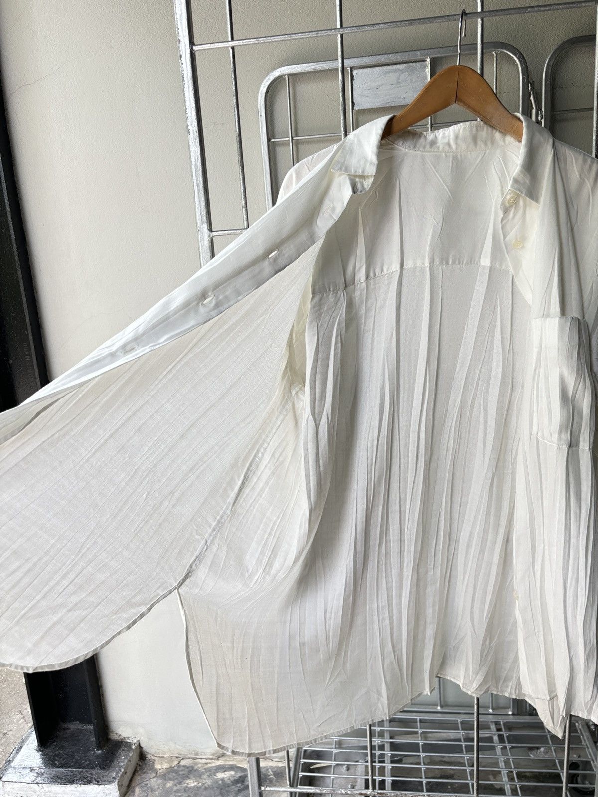 Issey Miyake Issey Miyake pleated white shirt Size M / US 6-8 / IT 42-44 - 22 Thumbnail