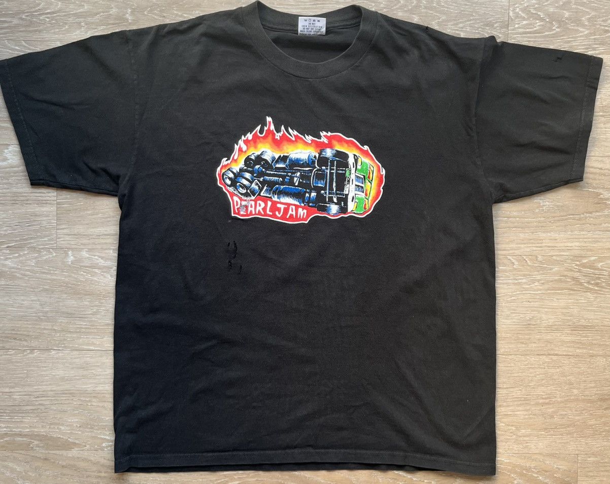 Band Tees Vintage 90s Pearl Jam Nightmare Band Tee Size US L / EU 52-54 / 3 - 1 Thumbnail