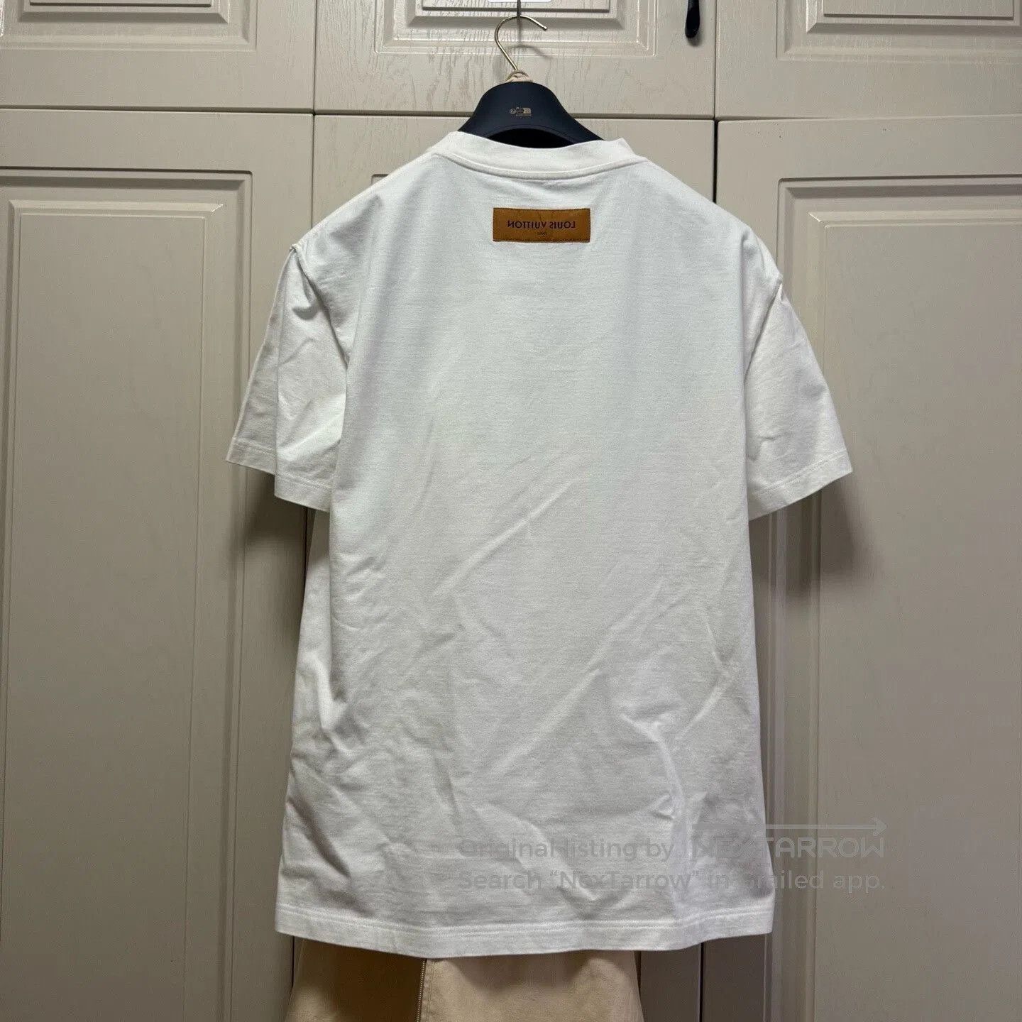 Louis Vuitton Louis Vuitton White Embossed Short-Sleeve M. Size US M / EU 48-50 / 2 - 2 Thumbnail