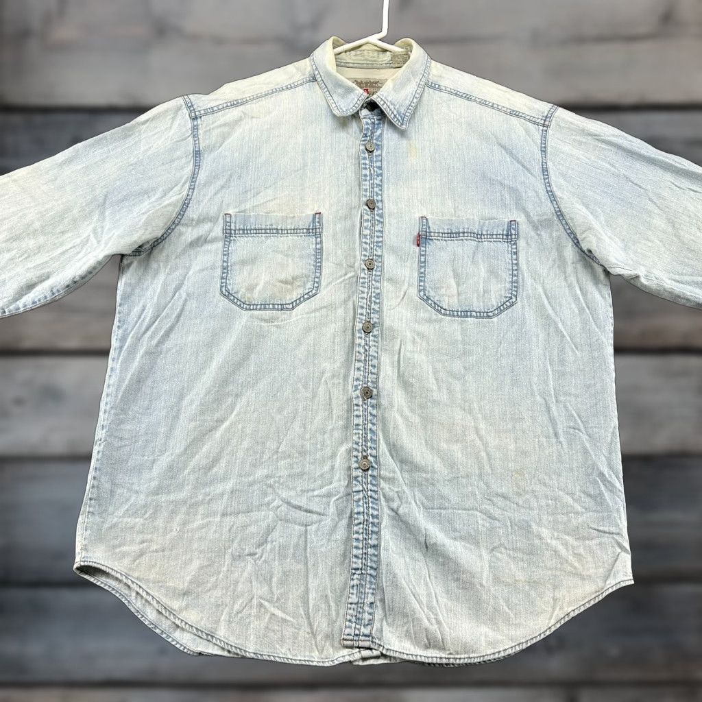 Levi's VINTAGE Levi's Shirt Mens XL Blue Button-Up Long Sleeve Light Wash Pearl Snaps 90s Western Collared Denim Cotton Size US XL / EU 56 / 4 - 1 Thumbnail