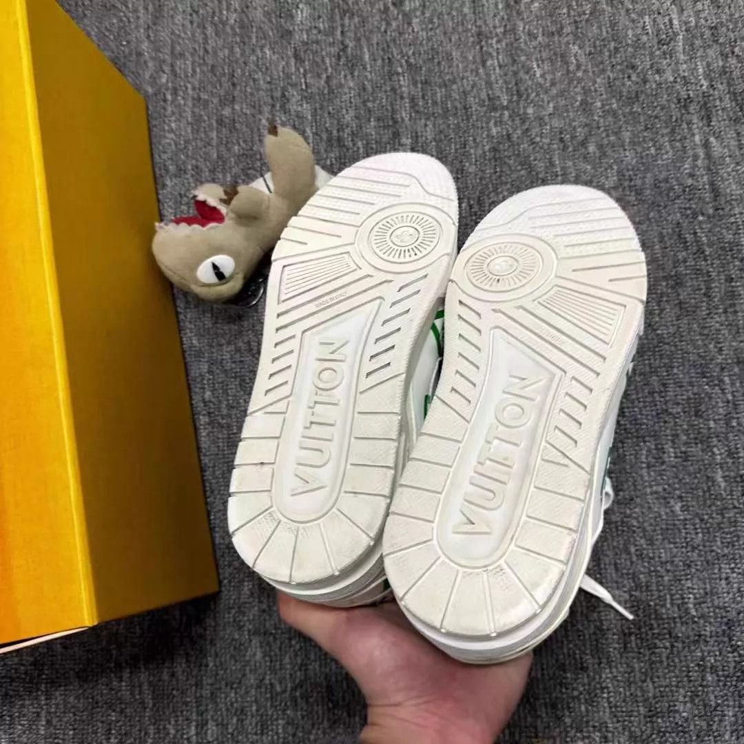 Louis Vuitton Louis Vuitton Trainer White/Green Arrow 40.5 99 New Size US 7.5 / EU 40-41 - 6 Thumbnail