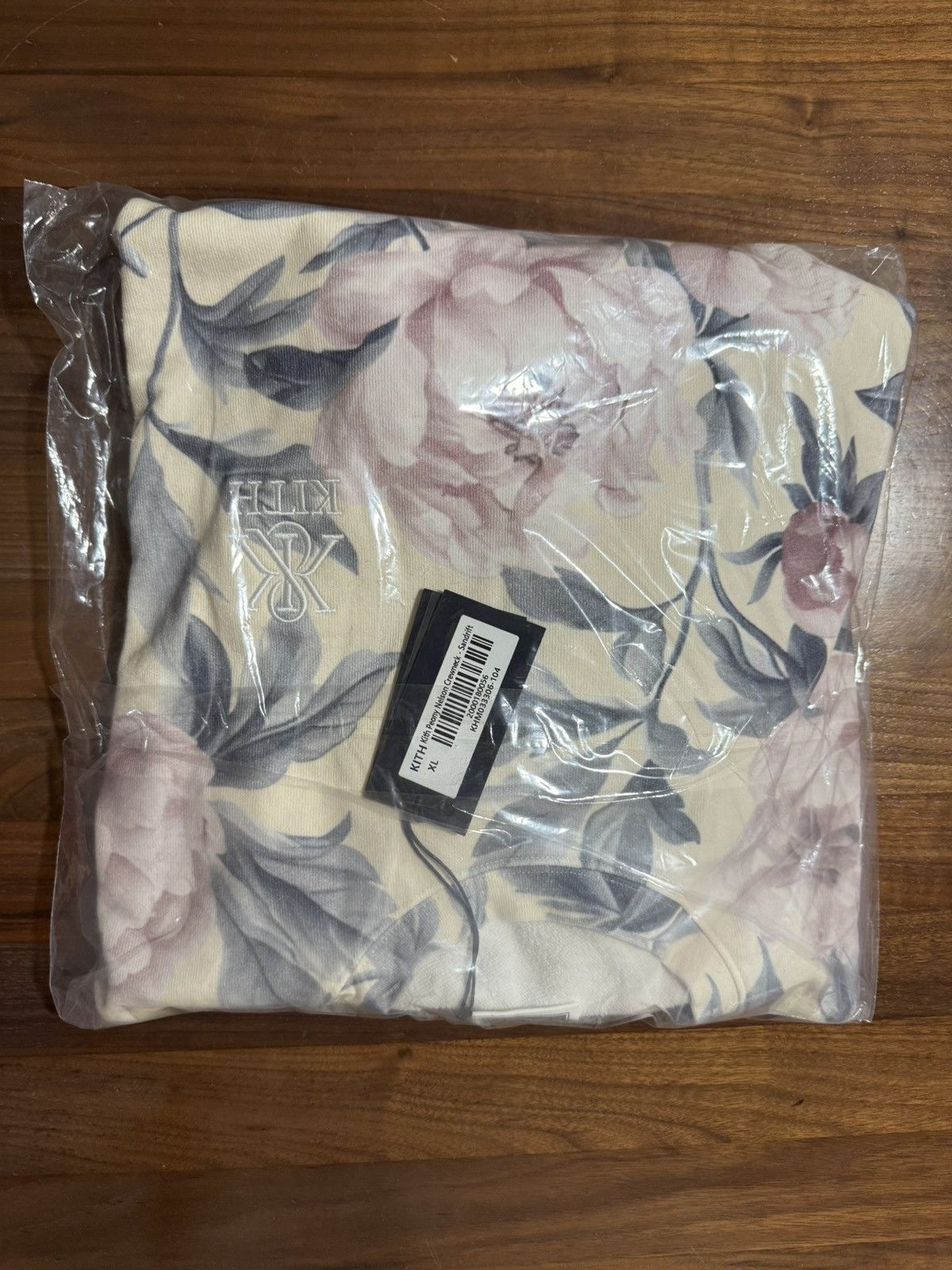 Kith Kith Peony Nelson Crewneck Sweatshirt in Sandrift Size XL Size US XL / EU 56 / 4 - 6 Thumbnail