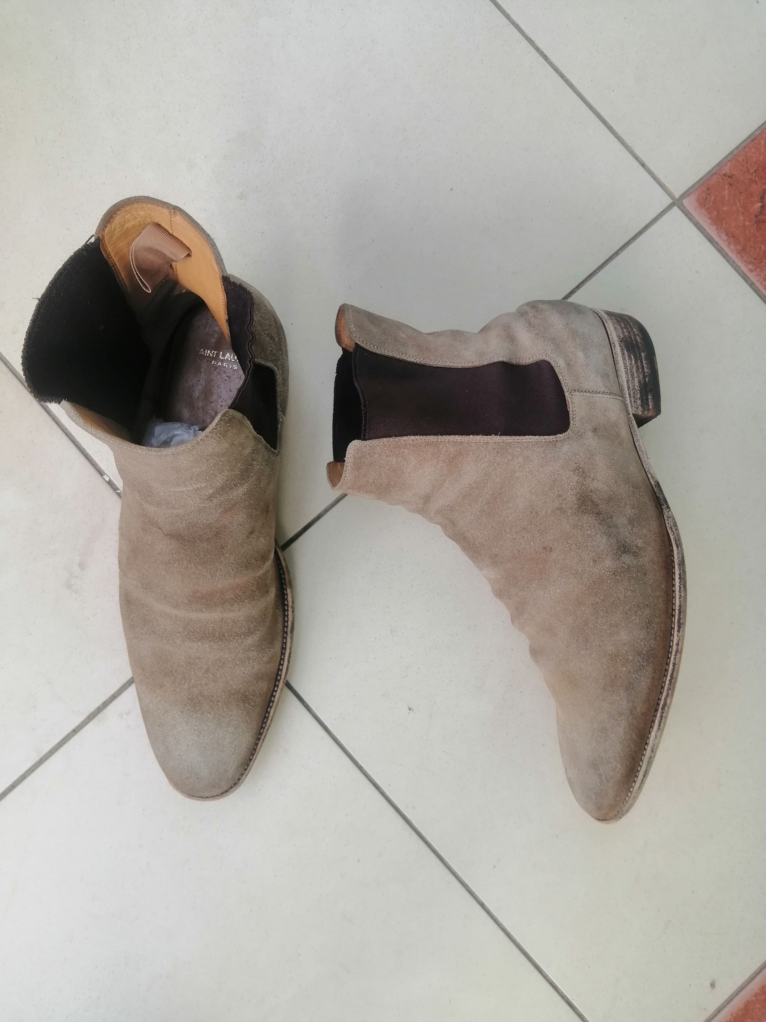 Saint Laurent Paris Suede Chelsea Boots Beige EU 42.5
