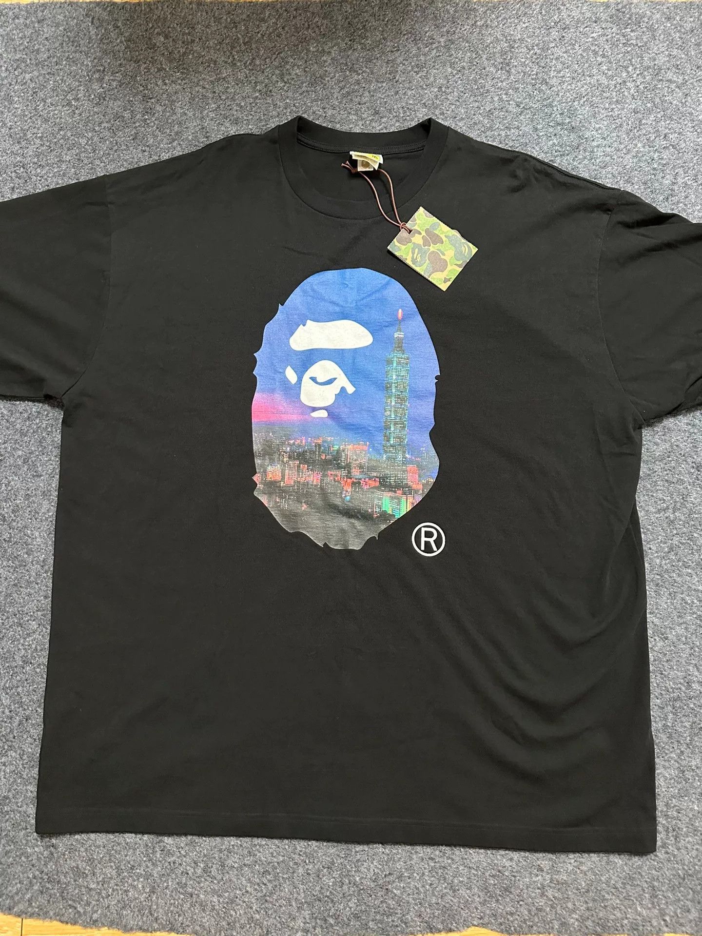 Bape Bape T Multi Shark T-Shirt Casual Size US XXL / EU 58 / 5 - 1 Thumbnail