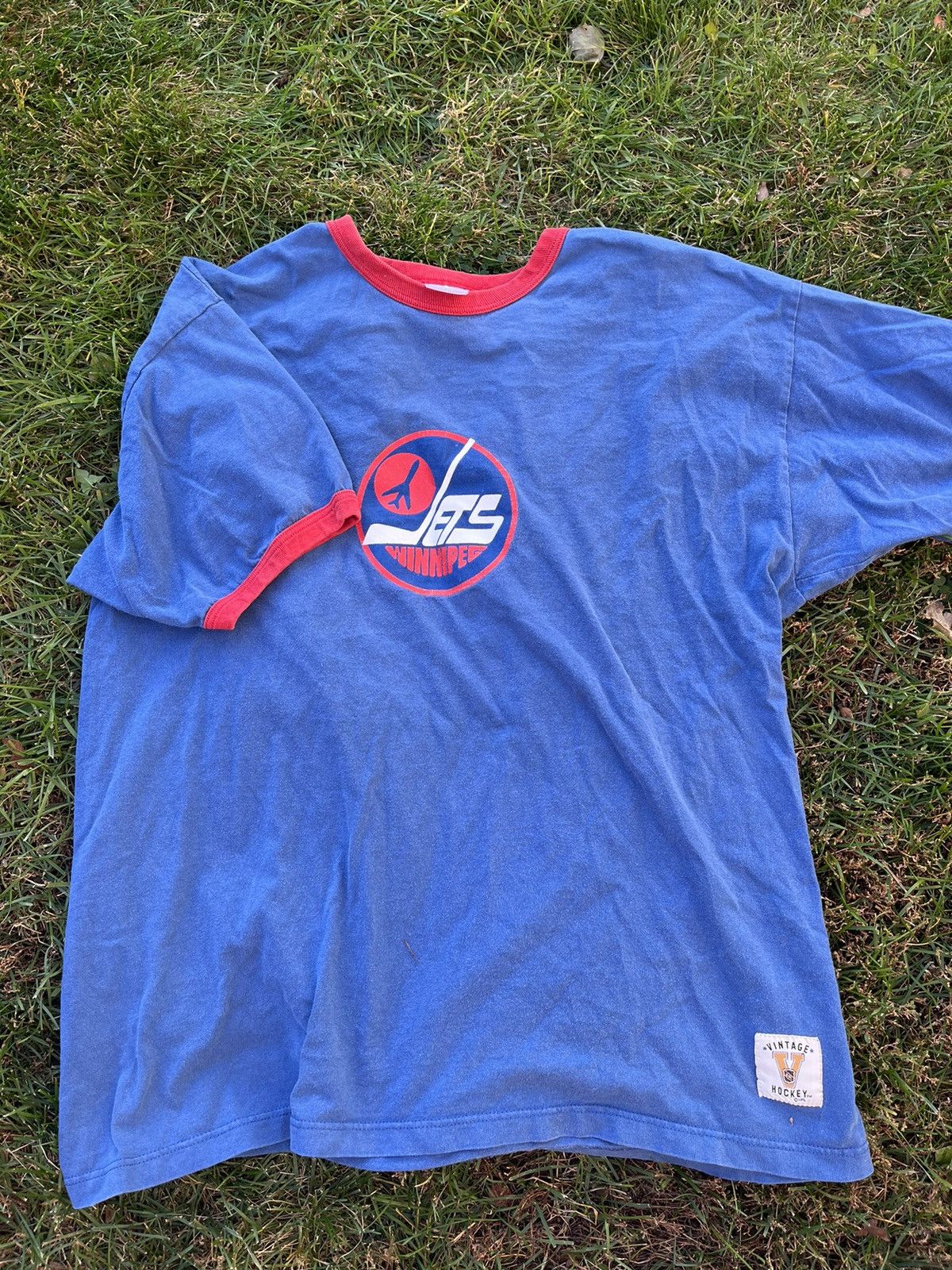 Vintage *RARE* Vintage Winnipeg Jets T-Shirt Size US XL / EU 56 / 4 - 1 Thumbnail