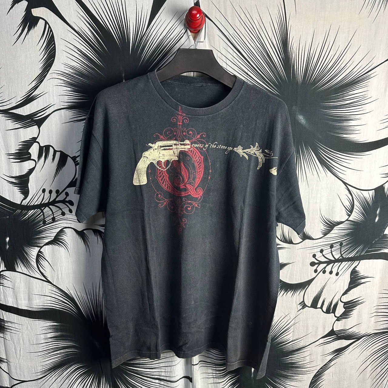 2002年QUEENS OF THE STONE AGE ポルノ バンドTシャツ Band Tees × Vintage Queens Of The Stone Age T-Shirt Tour 2002 Size
