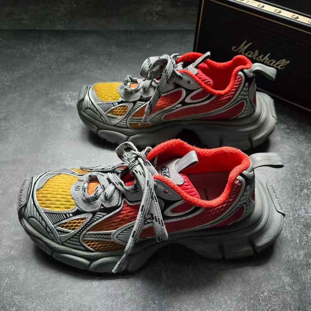 Balenciaga Balenciaga Tie-Dye Gradient Gray Lowtop Sneakers XXXL Men Size US 10 / EU 43 - 1 Thumbnail