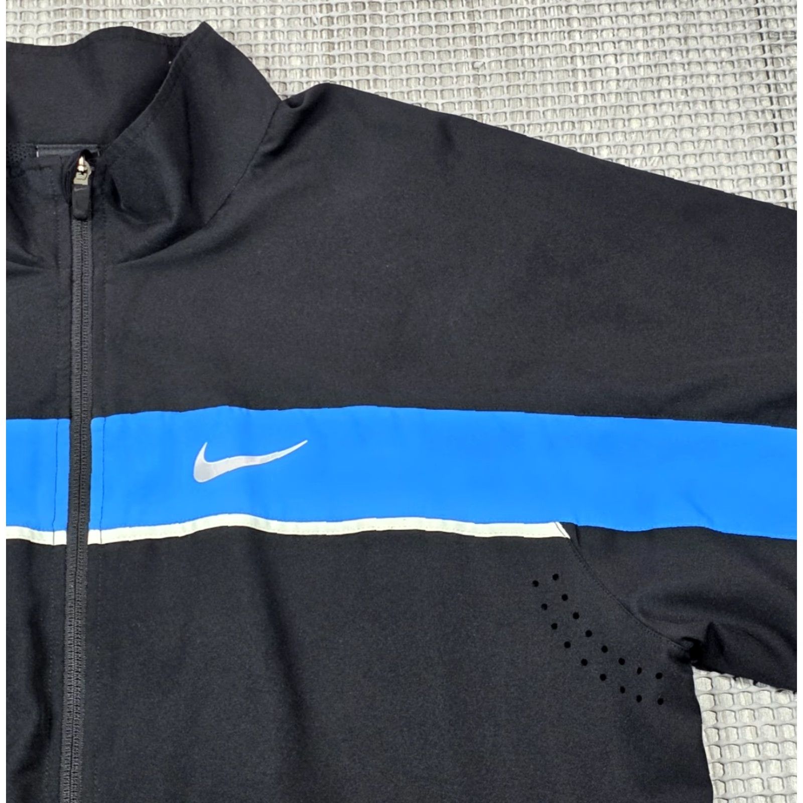 Nike VINTAGE Nike Elite Dri-Fit Full Zip Jacket Men XL Blue Black Swoosh Spell Out Logo Size US XL / EU 56 / 4 - 5 Thumbnail