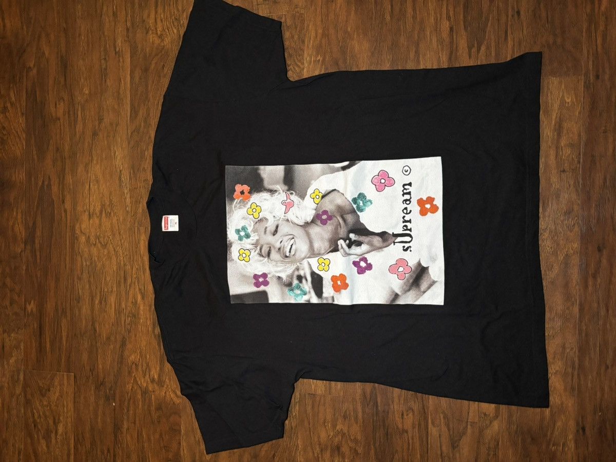 Supreme Supreme Naomi Tee Size US XL / EU 56 / 4 - 1 Thumbnail