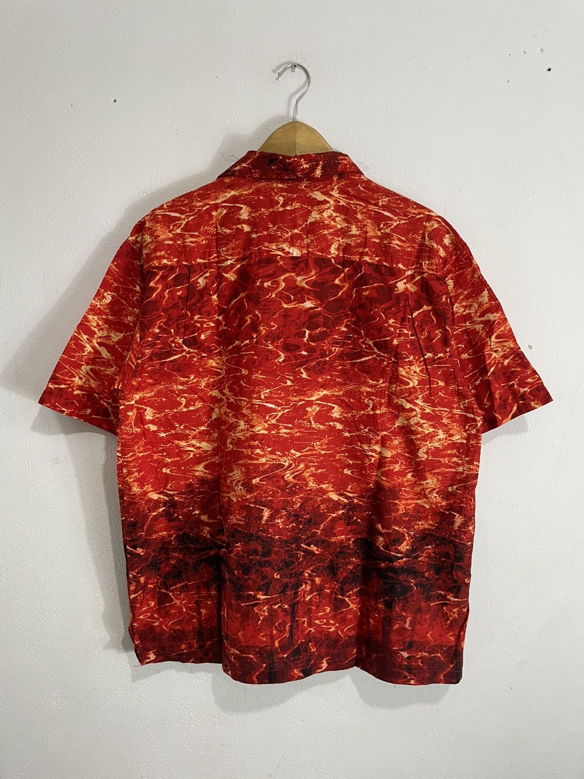 Japanese Brand Vintage Burning Flames Hawaii Shirt Size US M / EU 48-50 / 2 - 4 Thumbnail