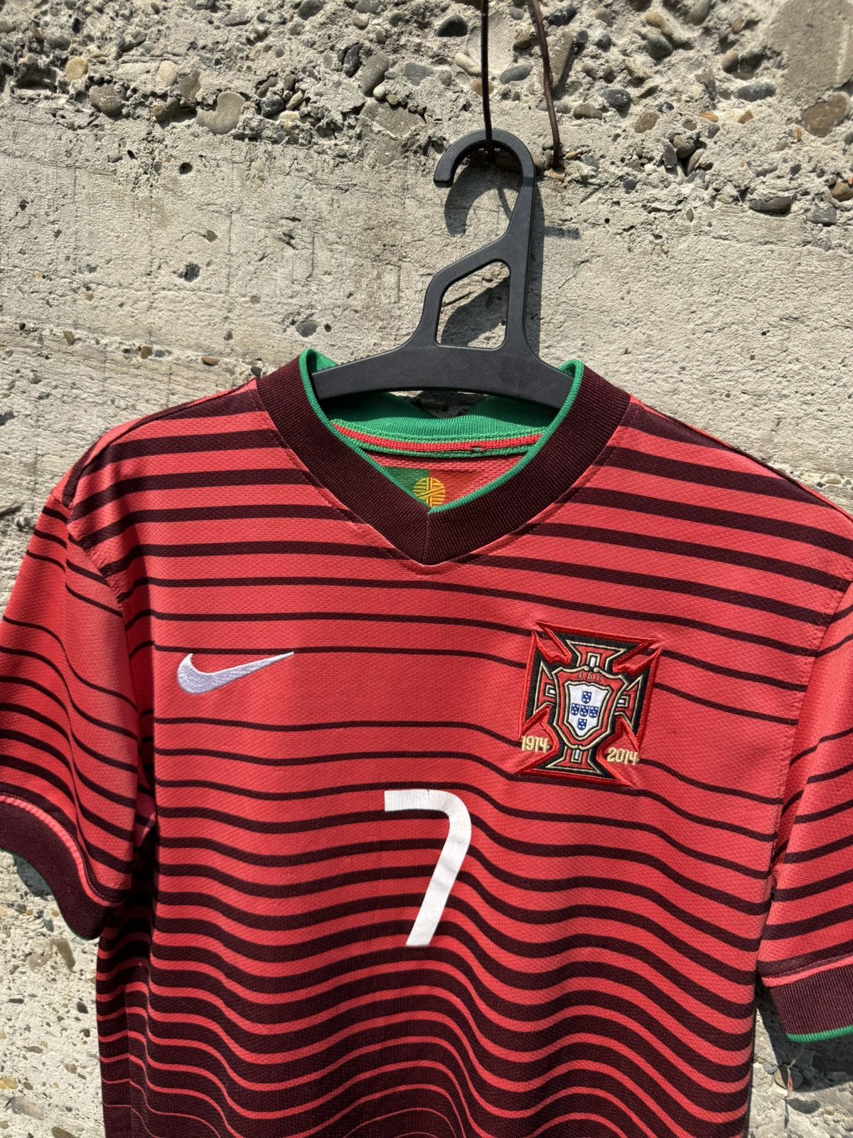 Nike Vintage Nike Portugal #7 Ronaldo 2014 Home Jersey Size US S / EU 44-46 / 1 - 3 Thumbnail