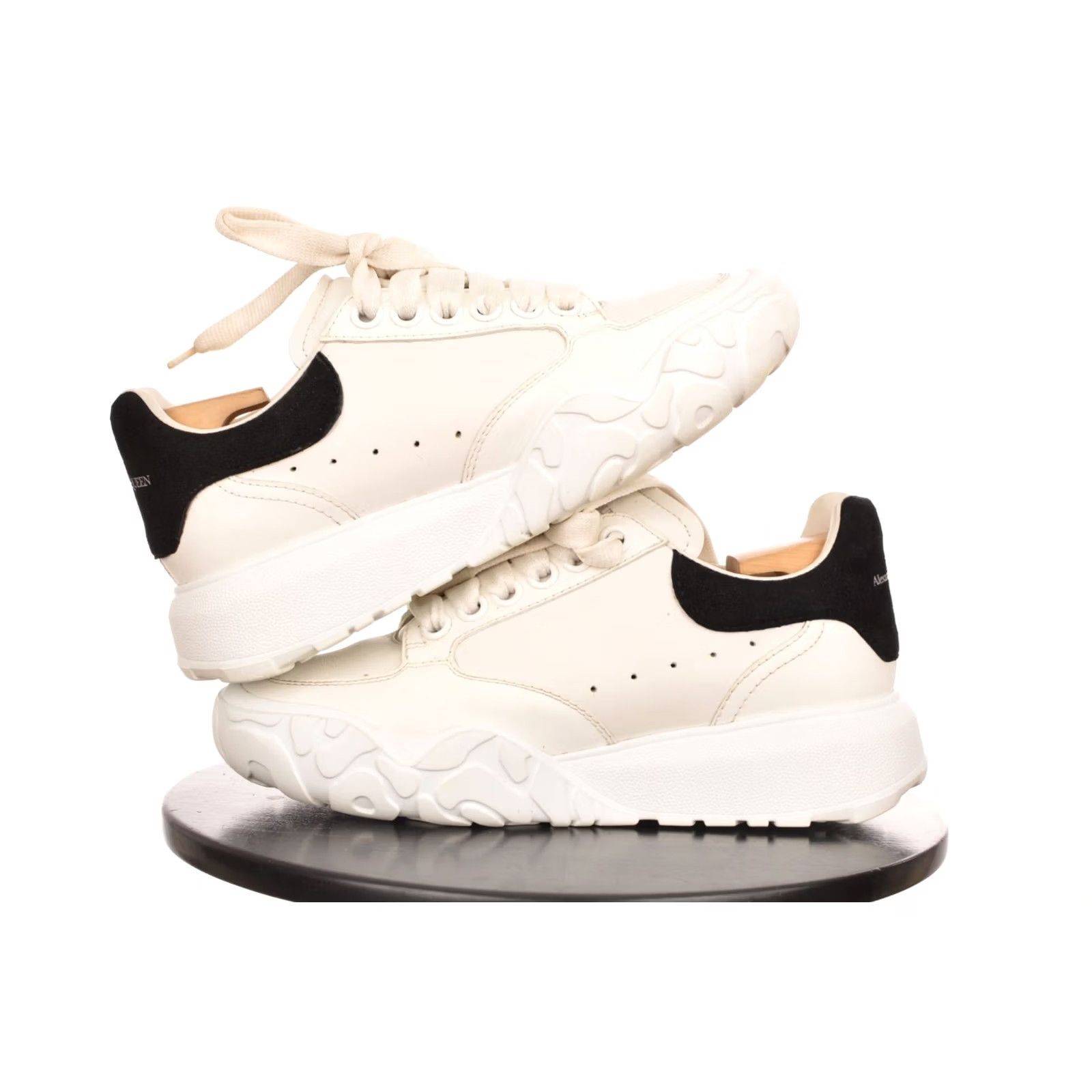 Alexander McQueen Alexander McQueen Oversized Court Leather Low-Top Sneakers 633915 Size 35 White Sneakers Women US 5 90s? Size US 5 / IT 35 - 5 Thumbnail